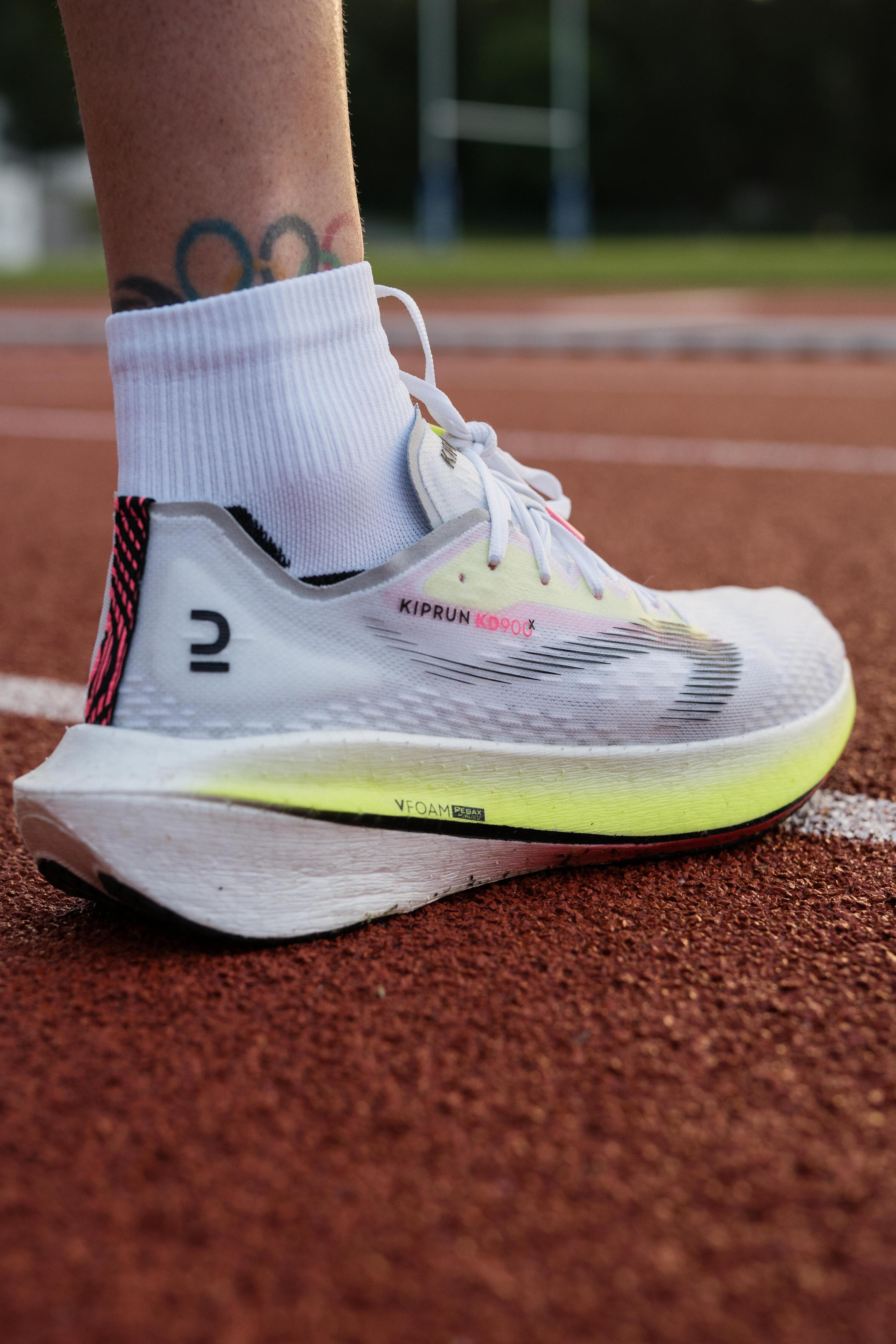 Zapatillas de running placa carbono hombre Kiprun KD900X blancas