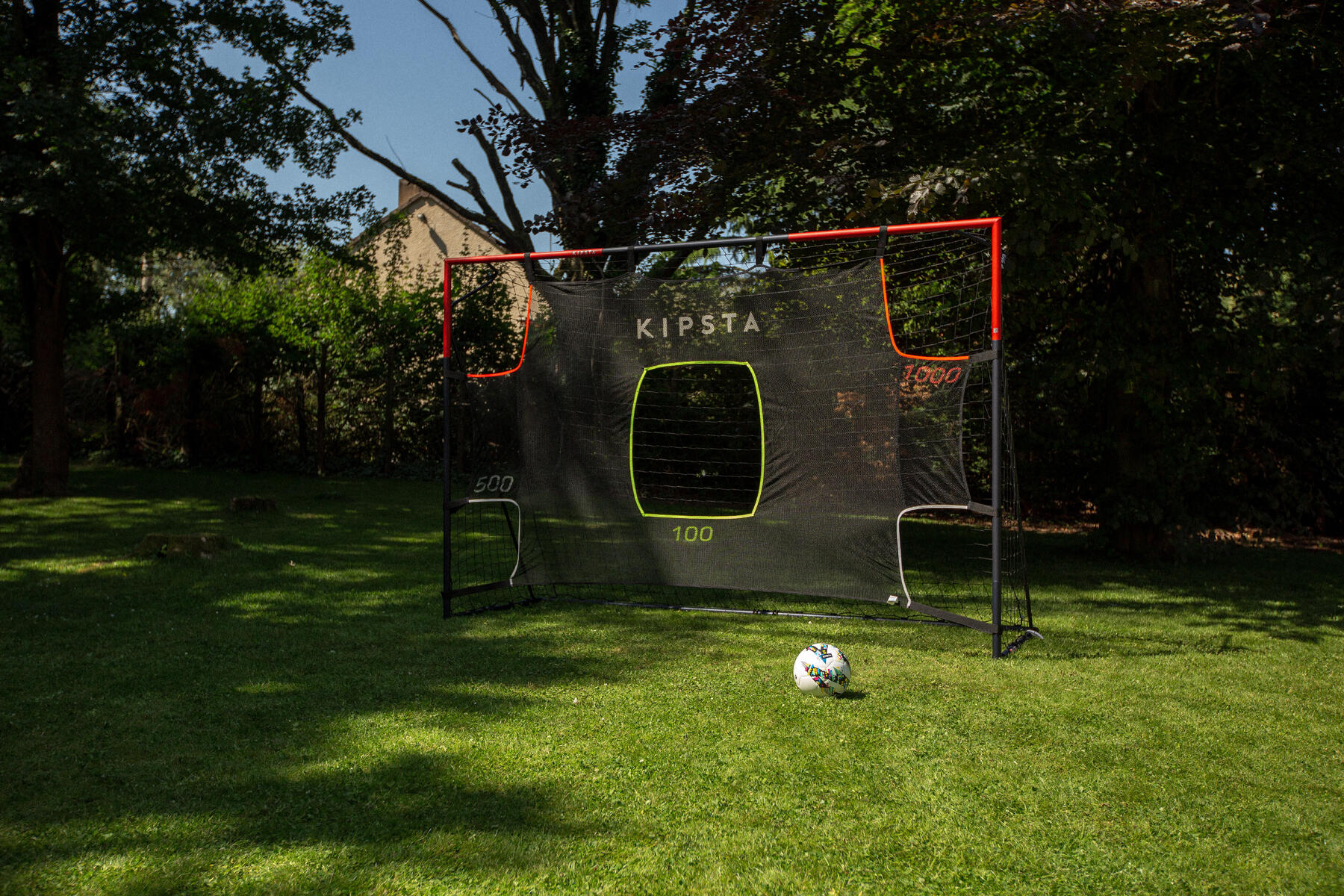 ¿Qué hace falta para jugar al fútbol en casa?