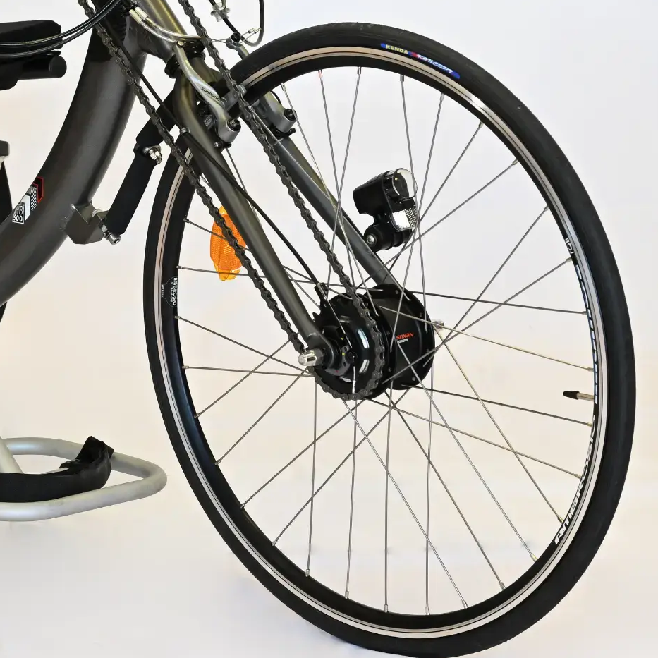 I need to change the tyre or the air chamber of my wheelchair
