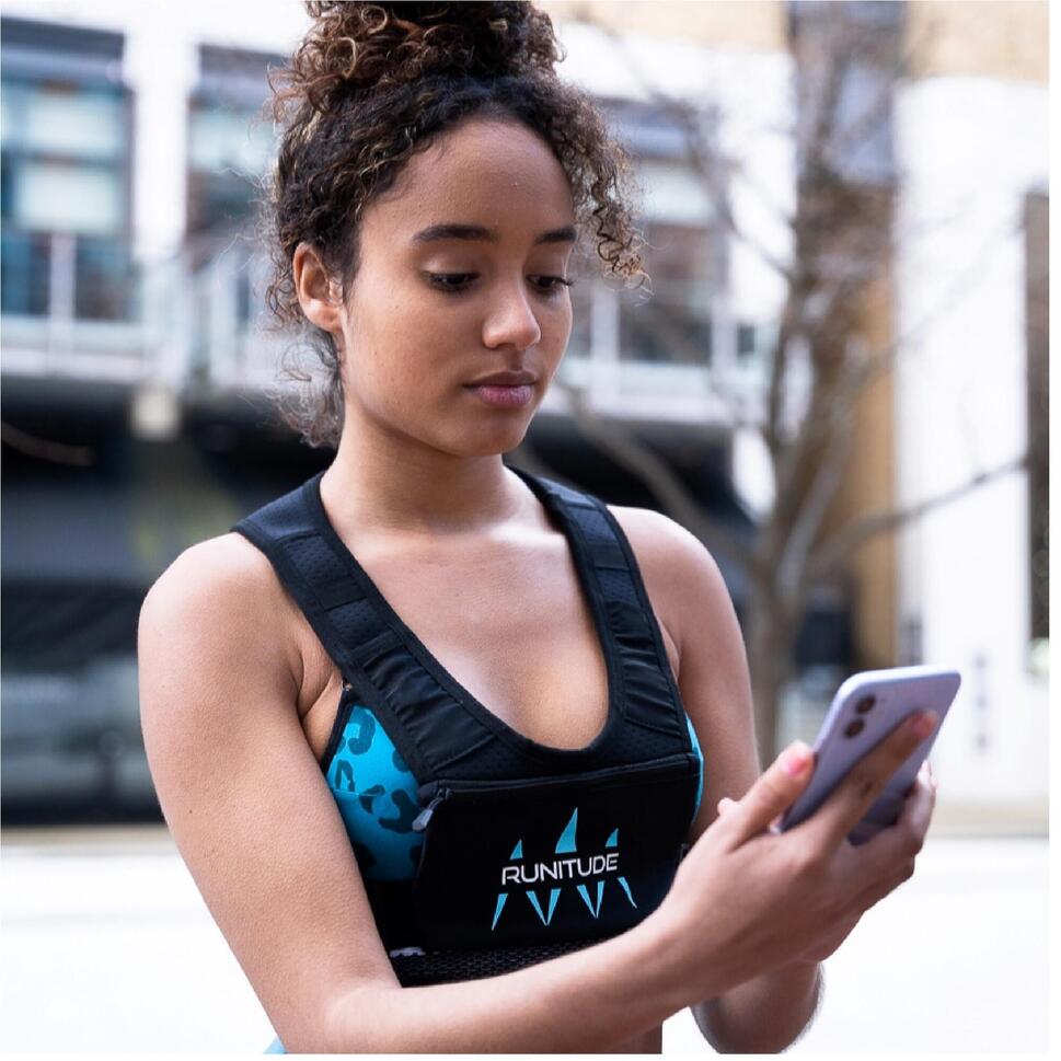 Veste De Running Runitude Avec Poche Téléphone - Léger, Réfléchissant, Porte-Clés Intégré