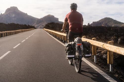 How to choose bags for bike touring