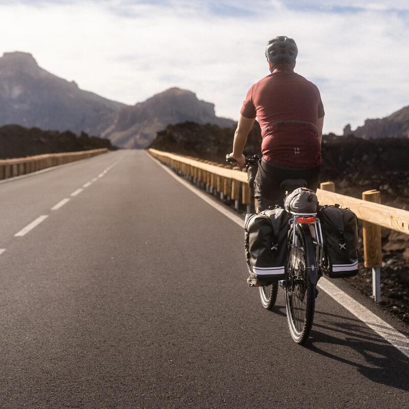 Comment choisir ses sacoches pour randonner à vélo