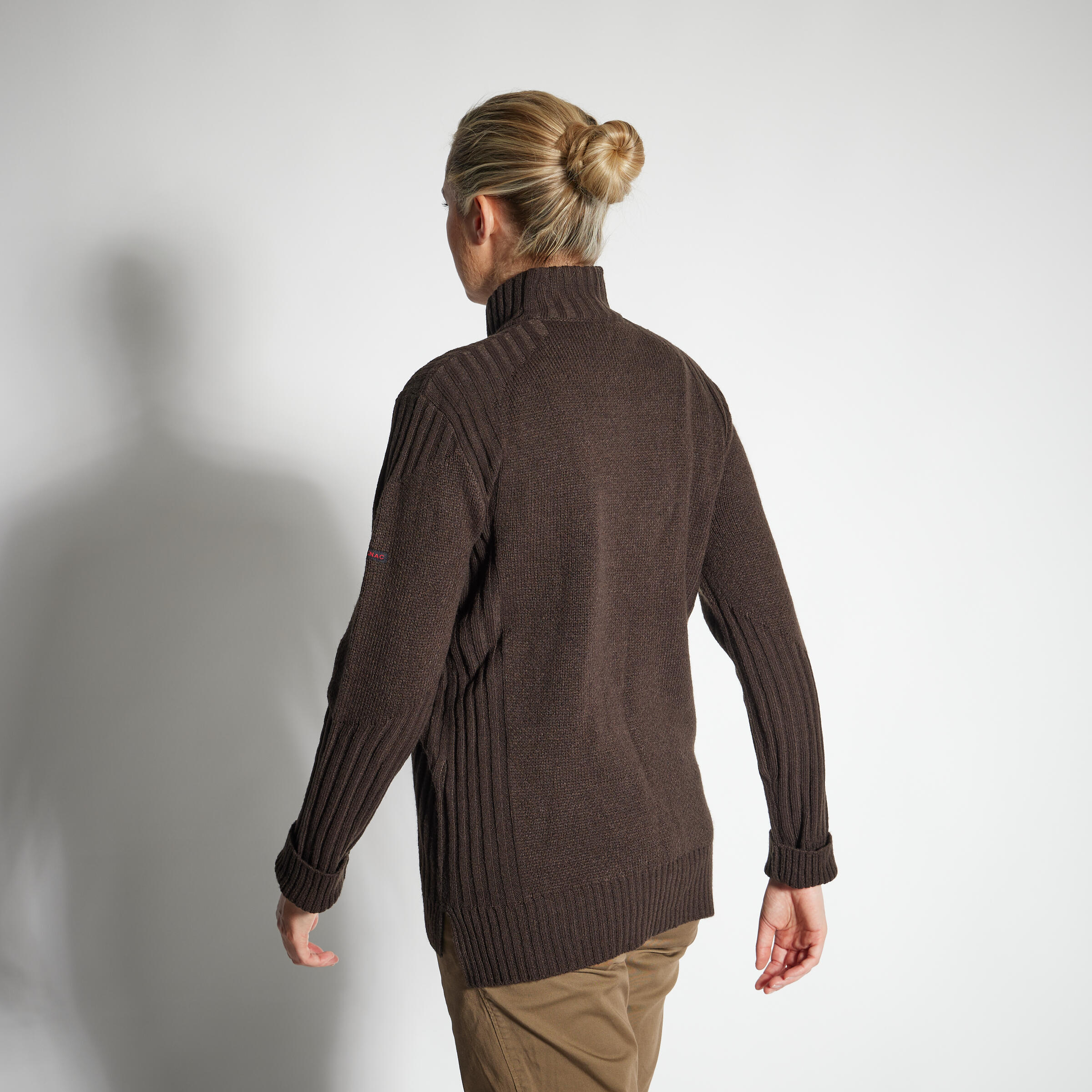 WOMEN'S HALF-ZIP QUIET BREATHABLE KNIT PULLOVER 500 BROWN 3/5