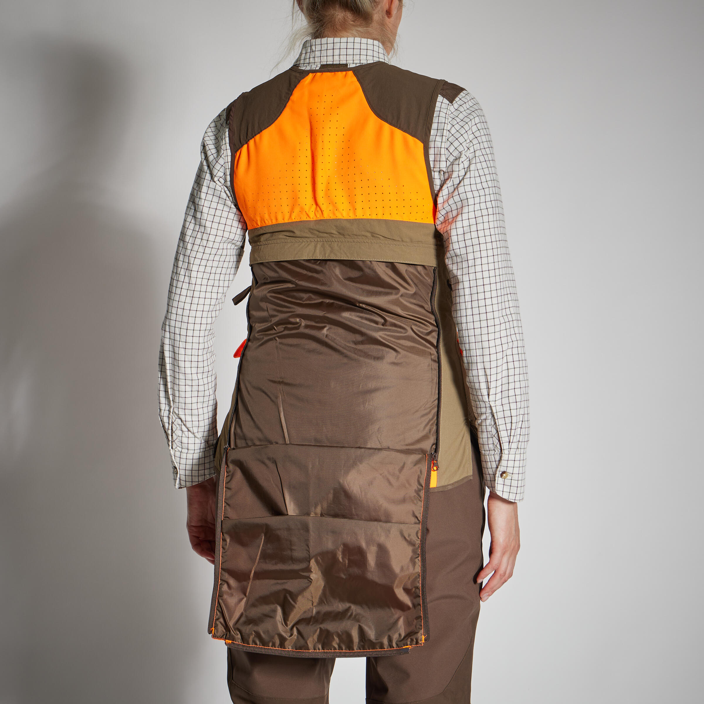 WOMEN'S 500 LIGHTWEIGHT BREATHABLE HUNTING VEST BROWN/FLUO