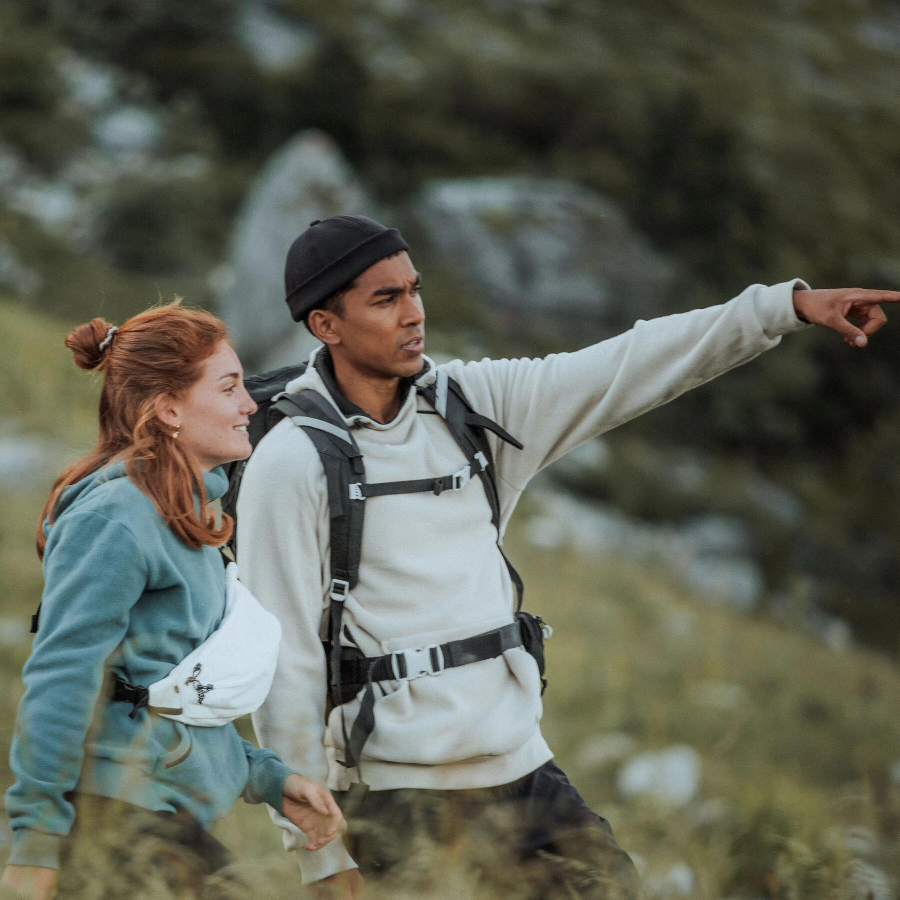 Wie kleidet man sich beim Wandern richtig? Die 3-Schichten-Technik!