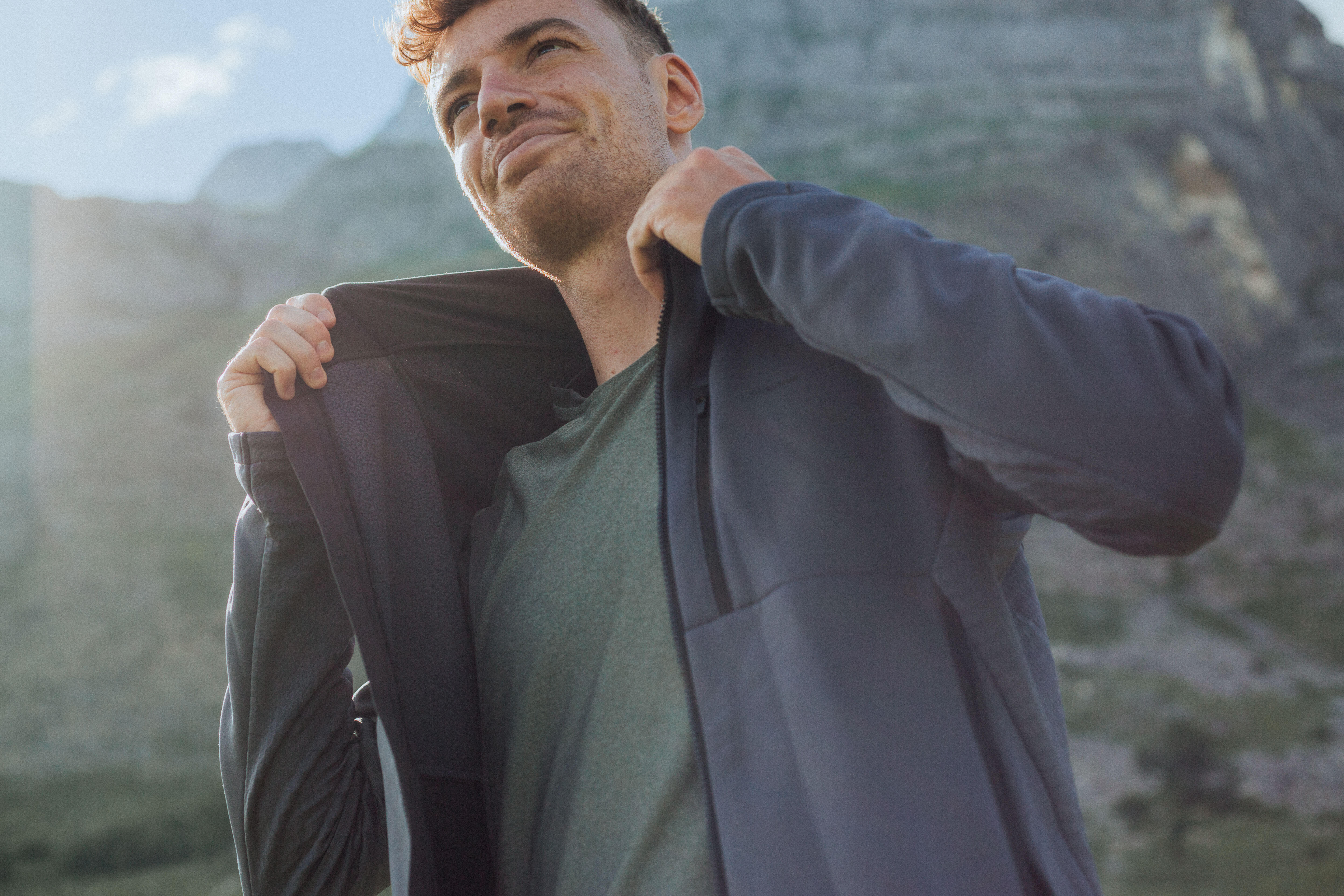 Men’s Hooded Fleece Hiking Jacket – MH 520 - QUECHUA