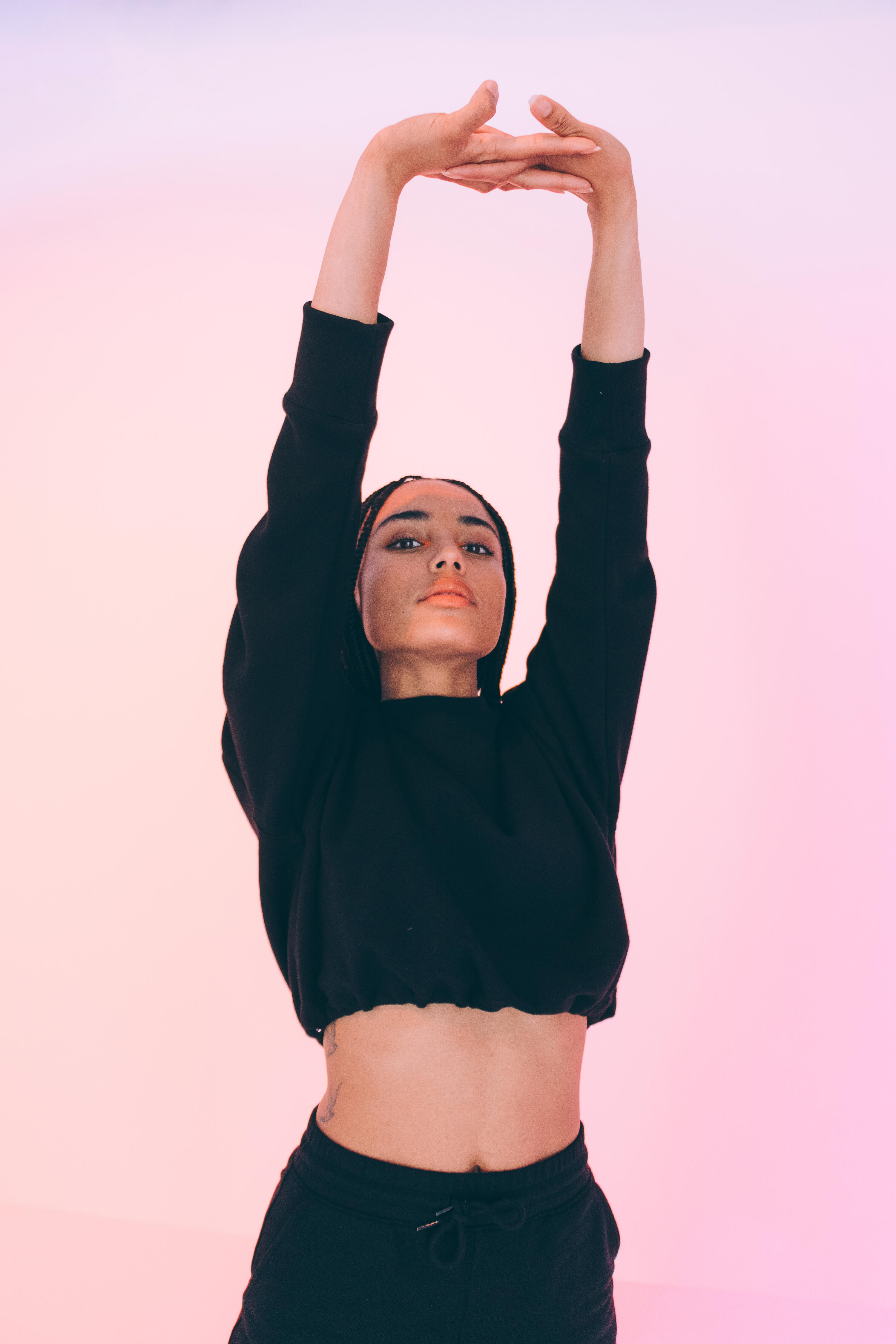 Felpa donna palestra cropped pesante nera 18/53