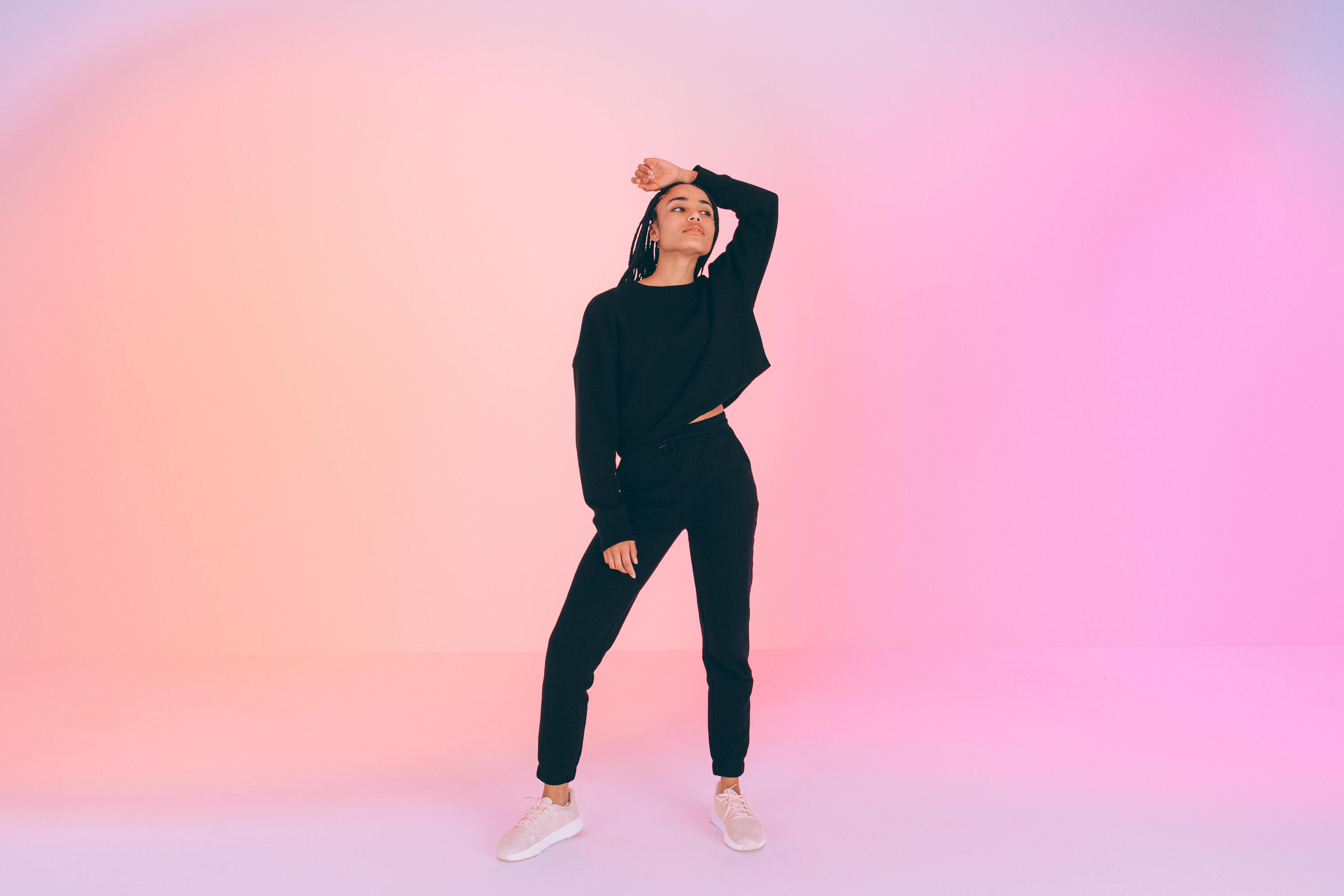 Felpa donna palestra cropped pesante nera 37/53
