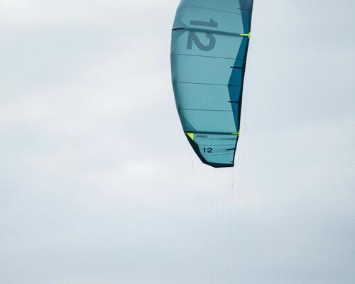 kitesurf