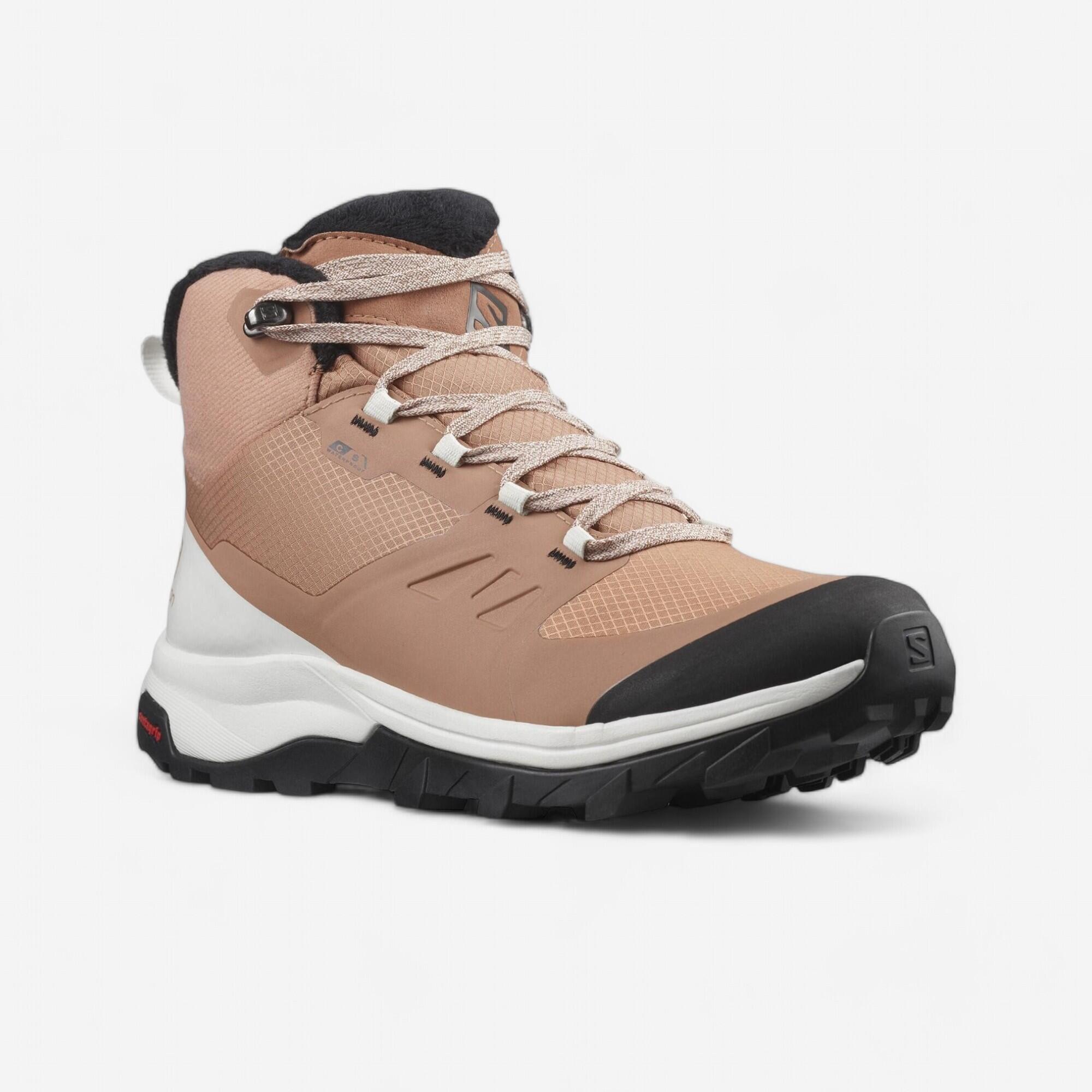 botas para caminar en la nieve