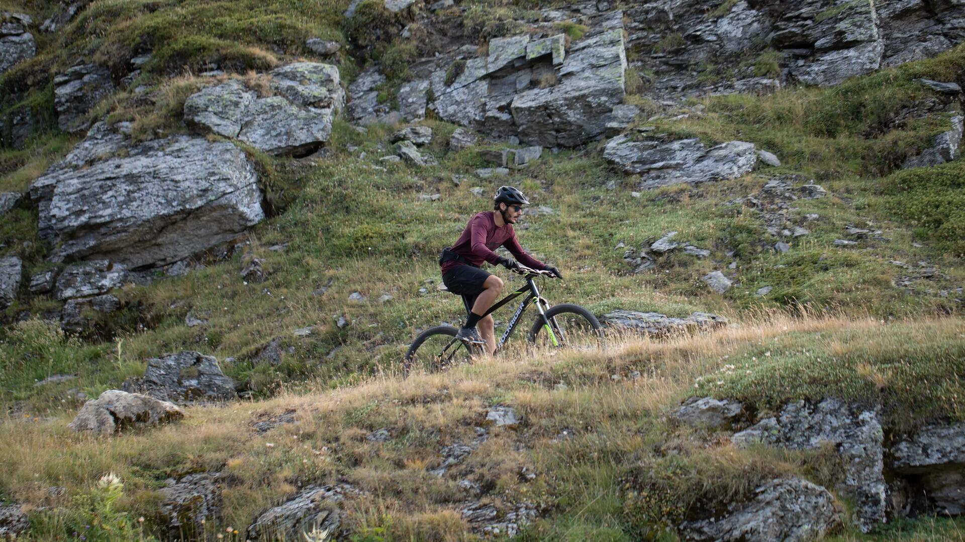 Bicicletă ROCKRIDER ST 530 NEGRU