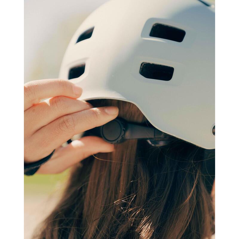 Helm voor inlineskaten skateboarden steppen MF500 licht kaki