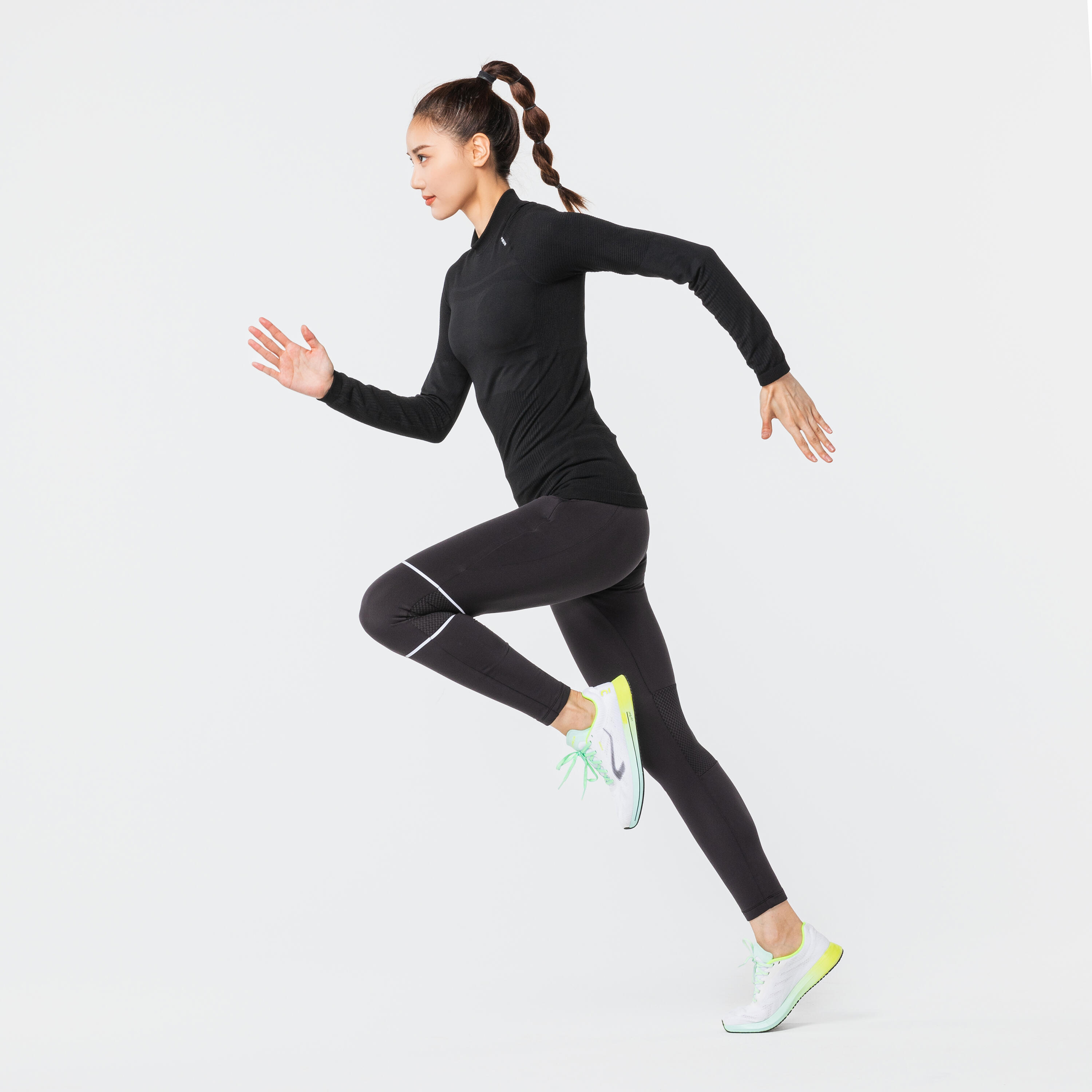 KIPRUN SKINCARE WOMEN'S LONG-SLEEVED SEAMLESS RUNNING T-SHIRT - BLACK 3/7