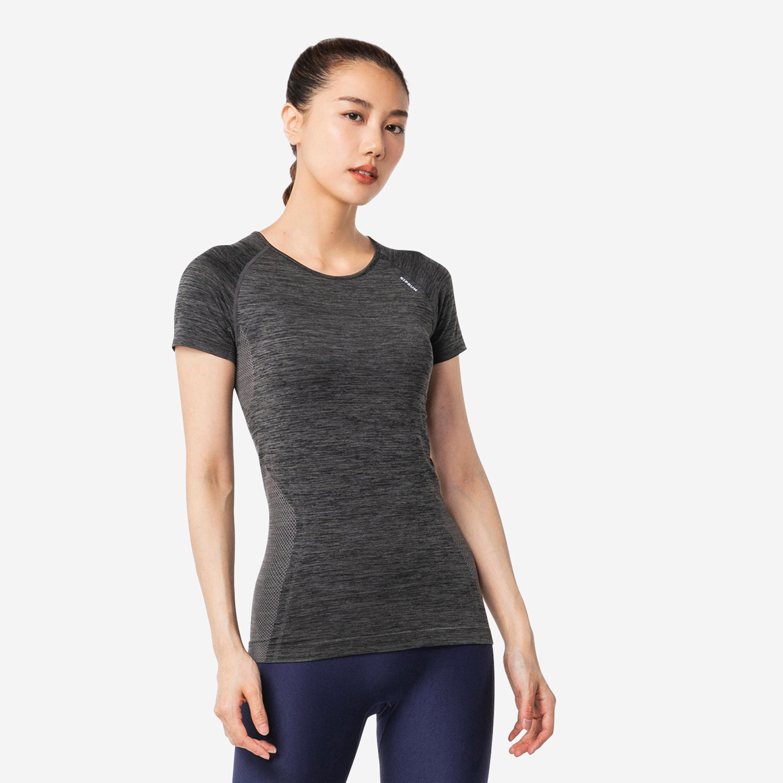 SKINCARE KIPRUN BREATHABLE WOMEN'S RUNNING T-SHIRT - BLACK 1/4