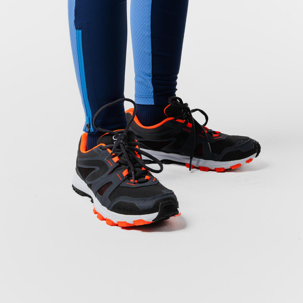 DEČJE PATIKE KIPRUN GRIP ZA TRČANJE I SPORT SIVO-CRNE NEON NARANDŽASTE