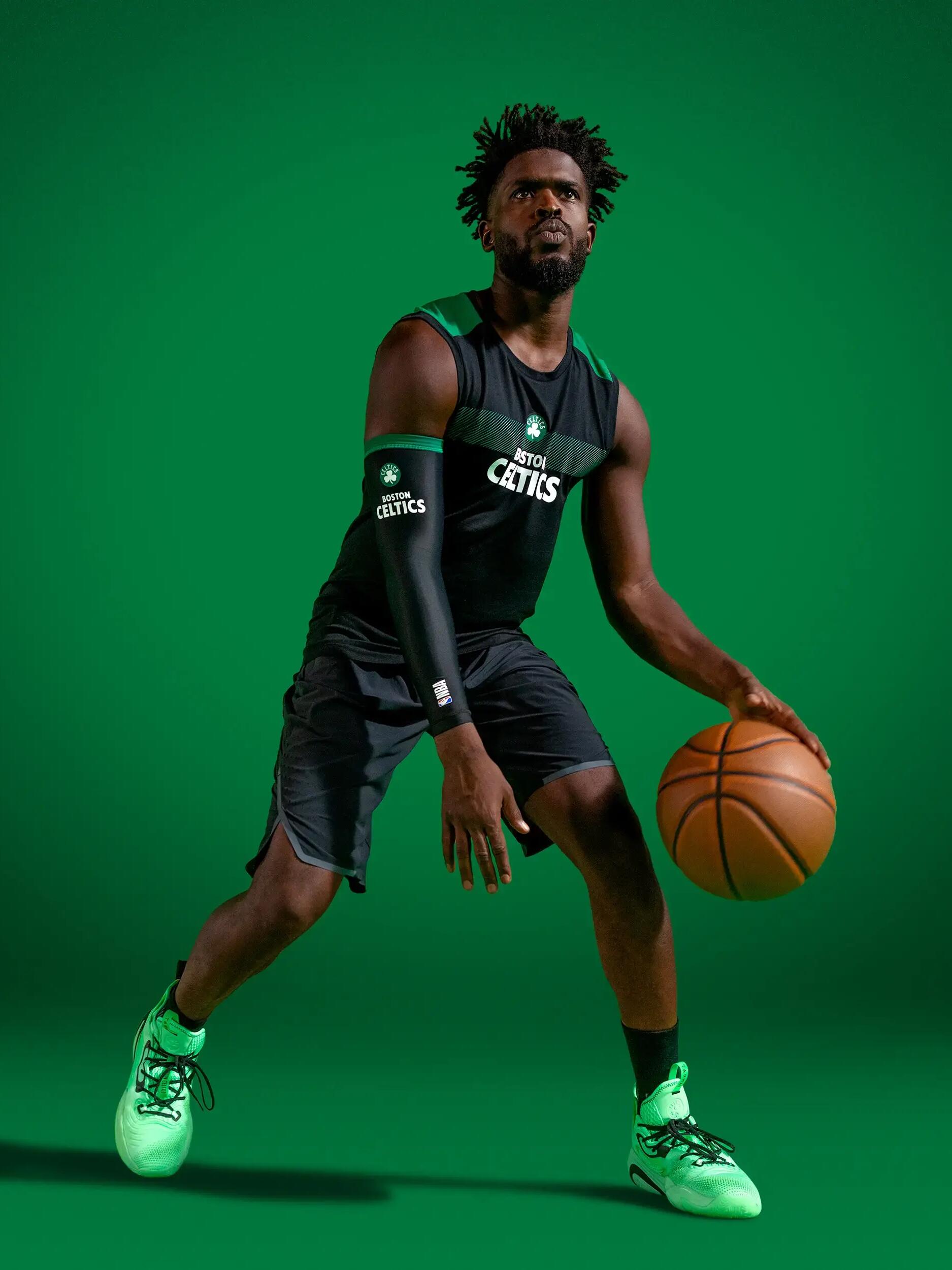 Des tenues de basket aux couleurs de légendes