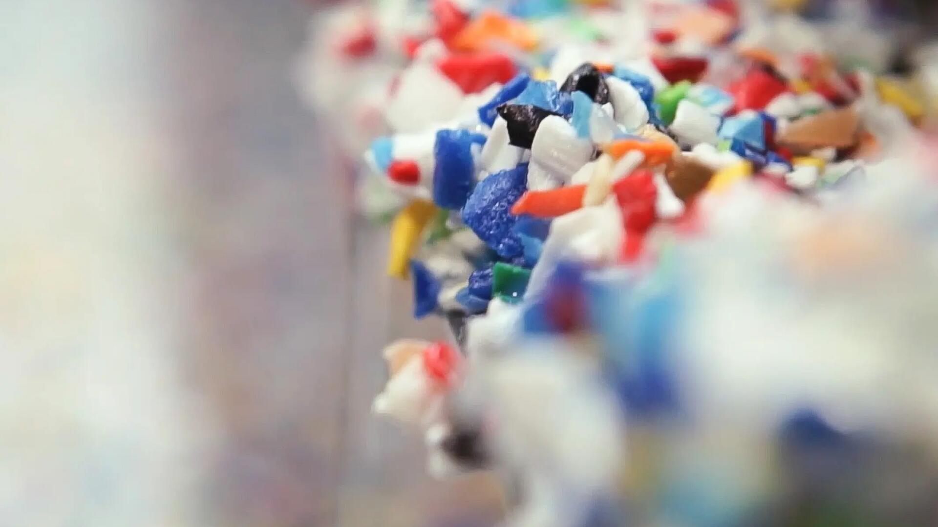 il nostro impegno per rispondere alle sfide dell’inquinamento da plastica degli oceani