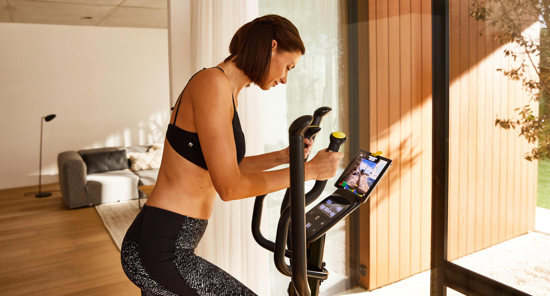 Wie trainiert man mit einem Crosstrainer?