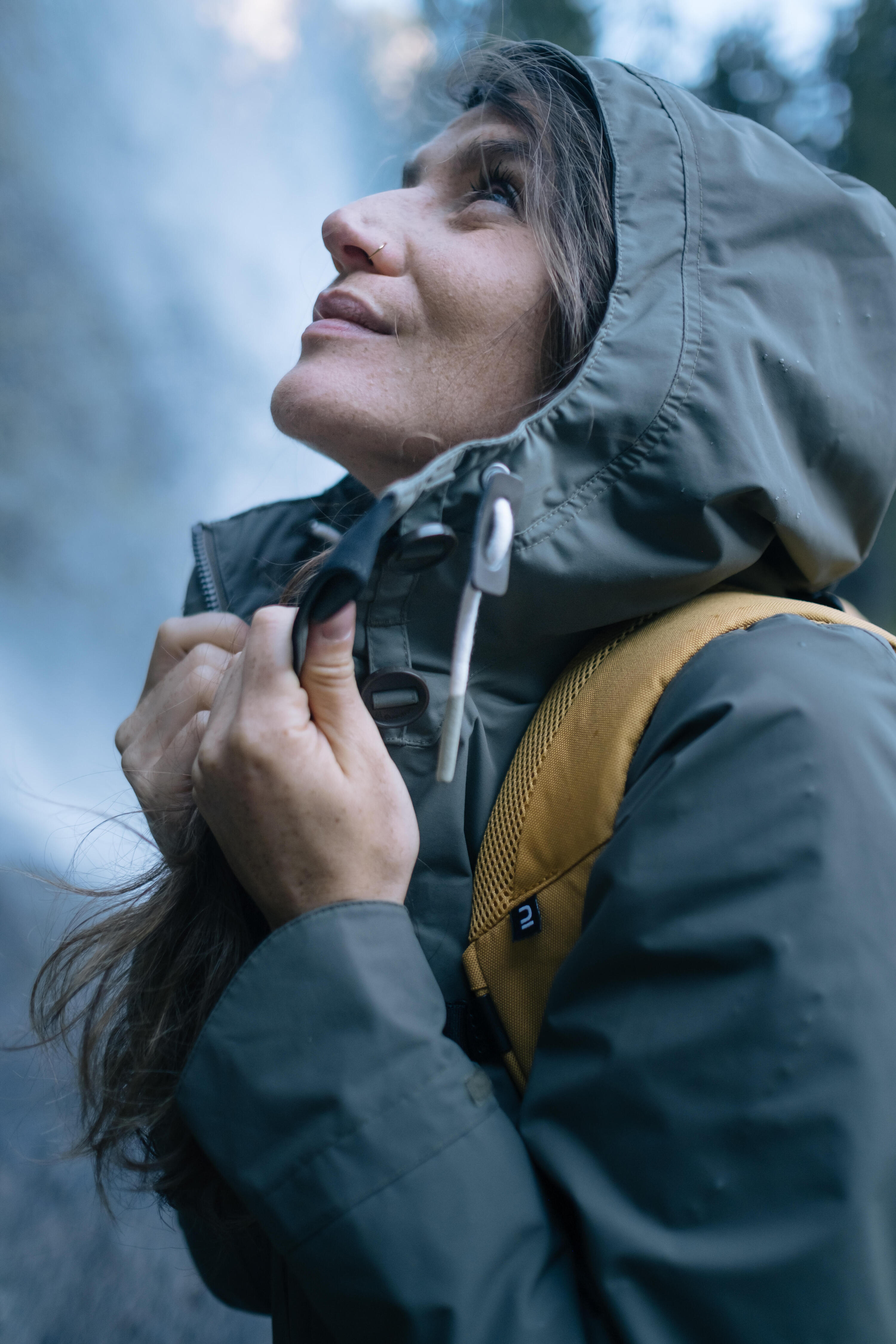 Chaqueta impermeable de montaña y trekking Mujer Quechua NH550 8/11