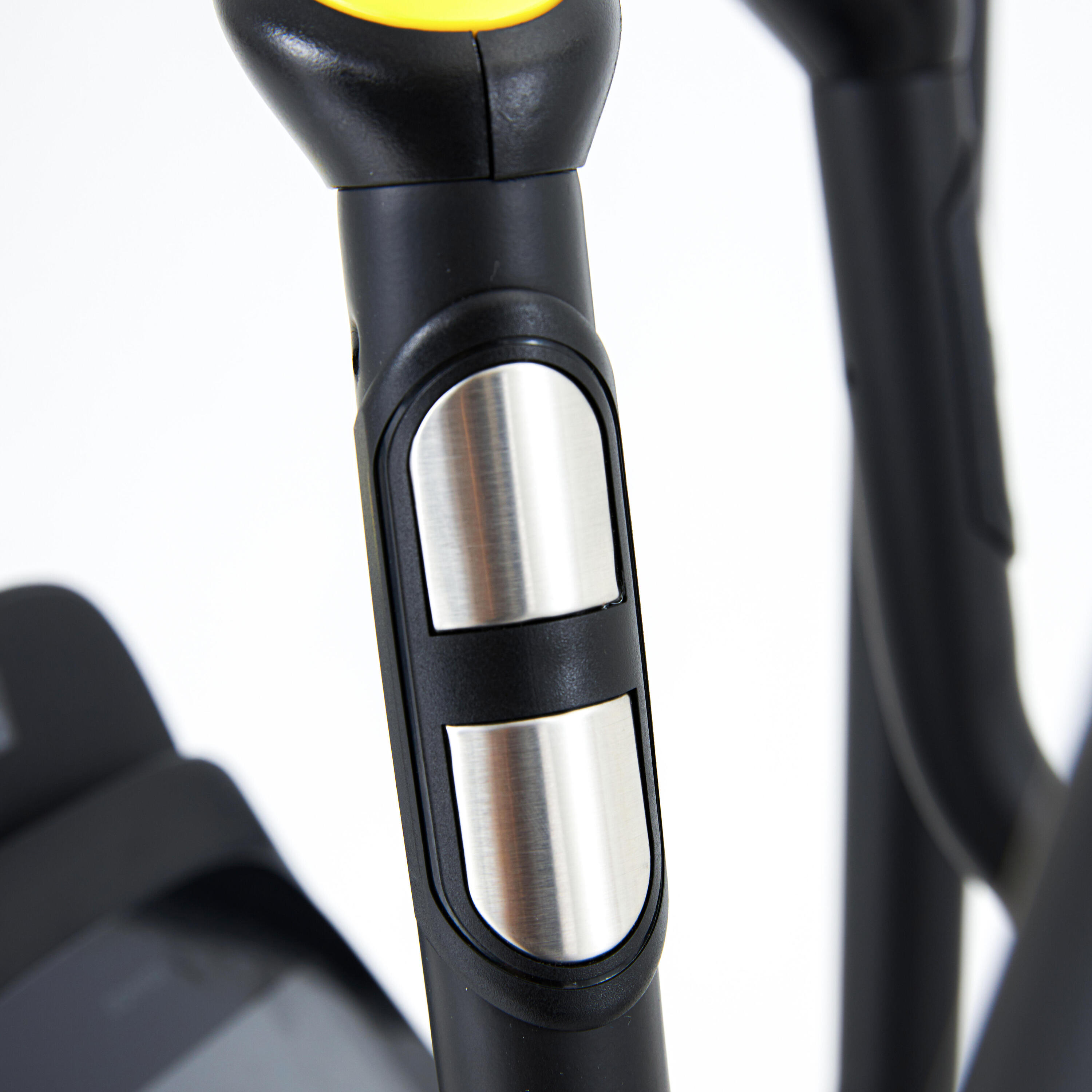 Self-Powered Connected Fitness Elliptical Trainer – EL 540 9/21