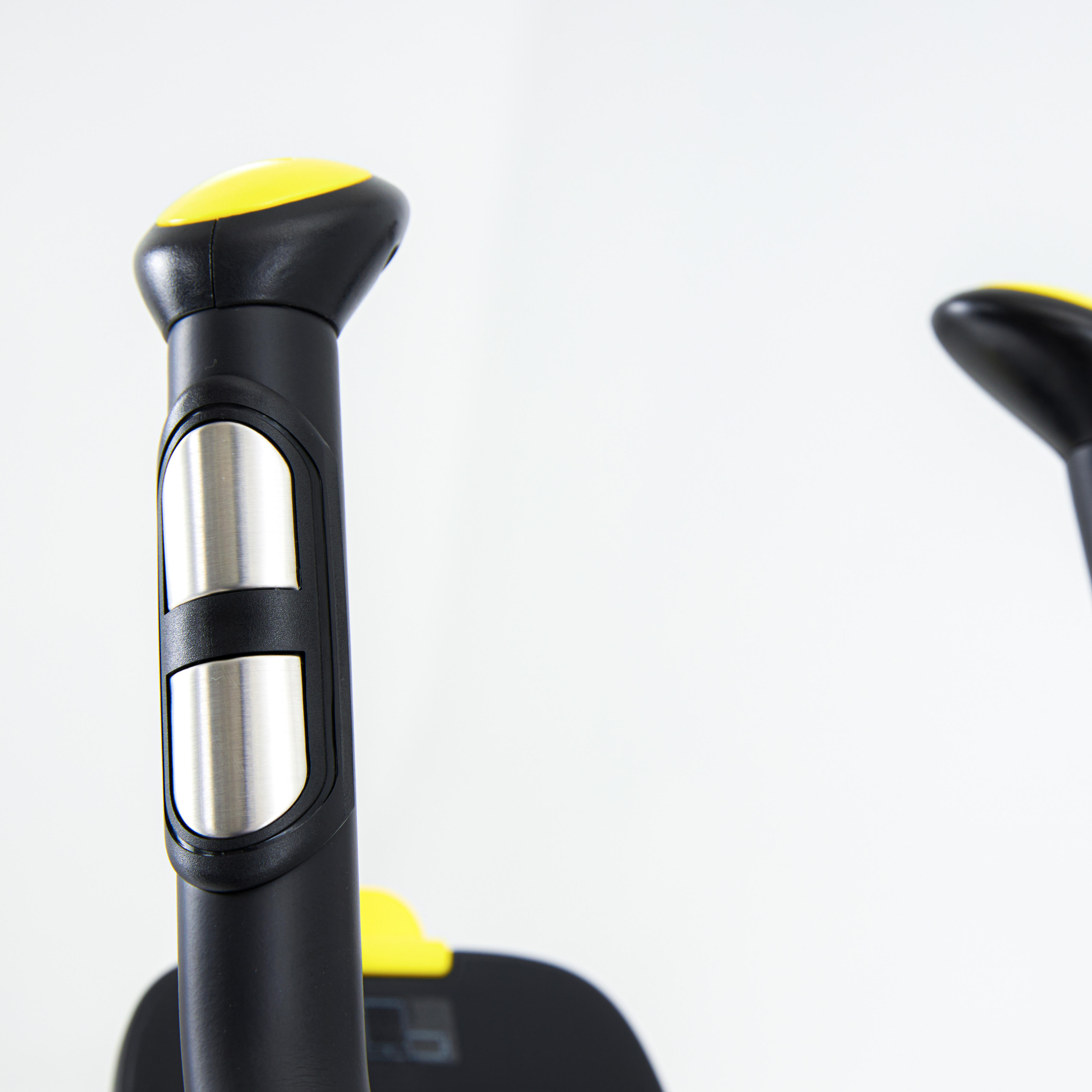 Self-Powered Connected Fitness Elliptical Trainer – EL 540 - DOMYOS