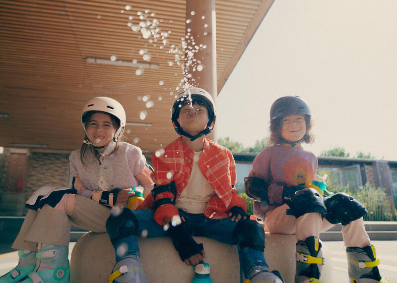 Kinderen met Oxelo skeelers