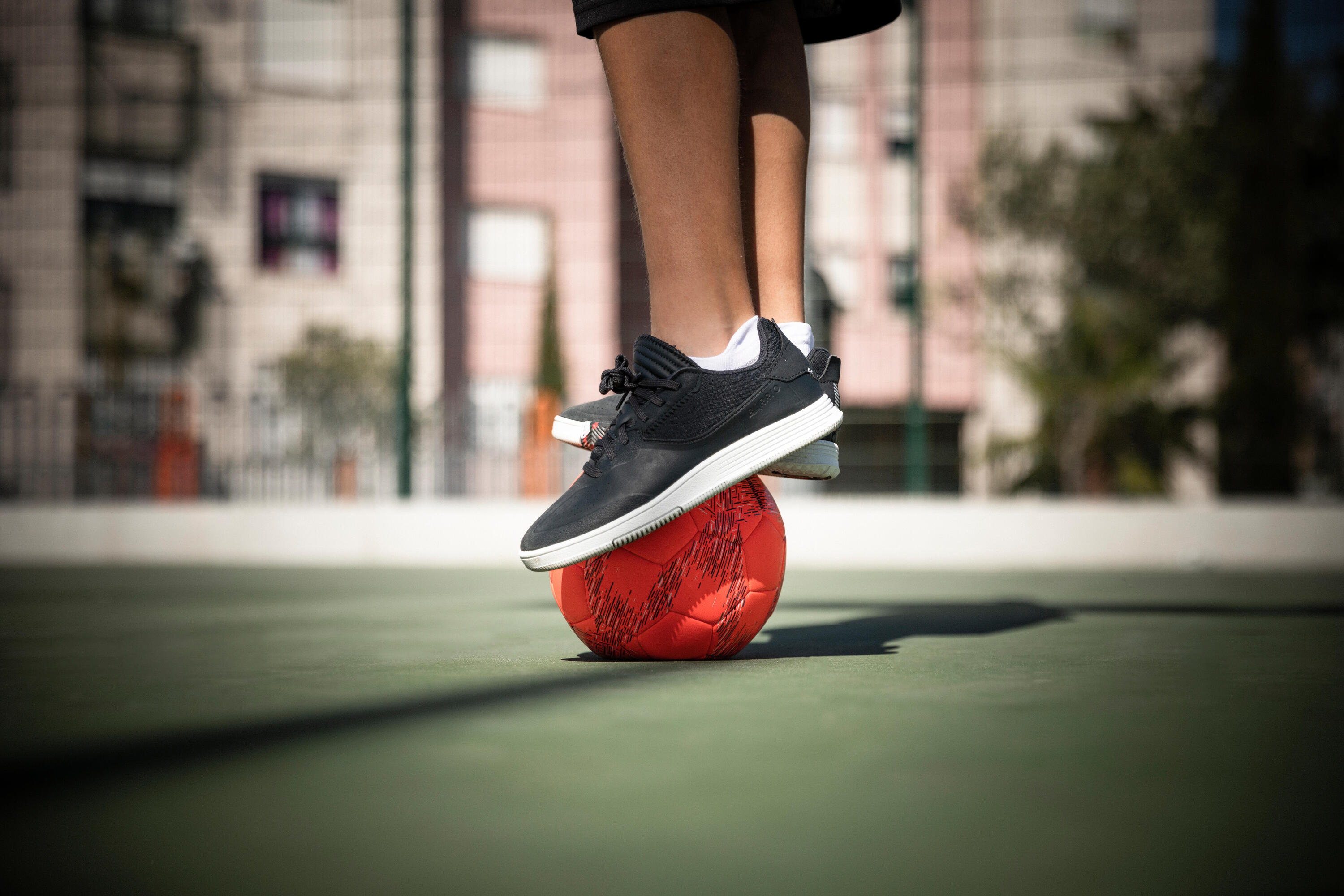 Chaussures enfants BARRIO Street Football JR Noir 11/19
