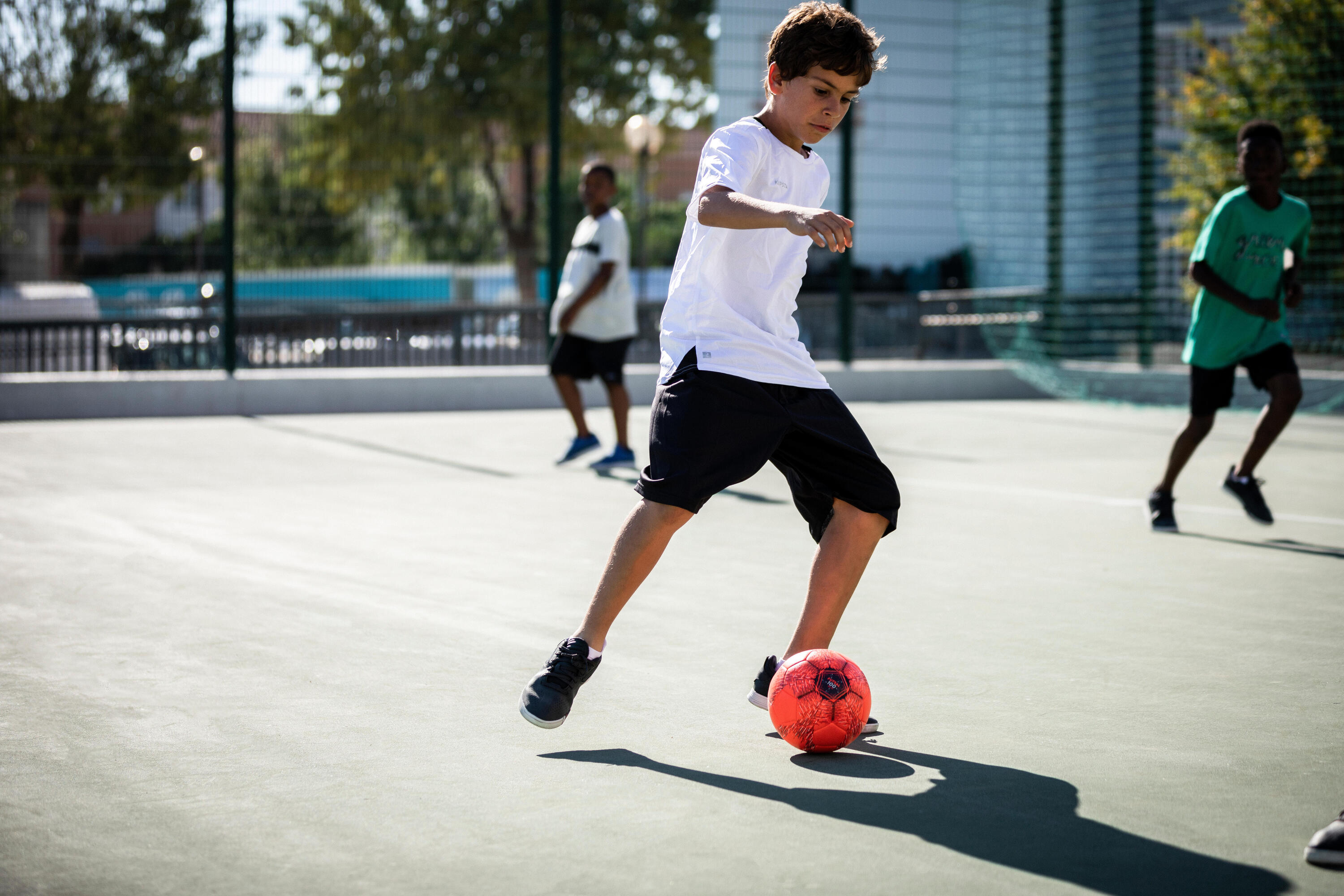 Chaussures enfants BARRIO Street Football JR Noir 16/19