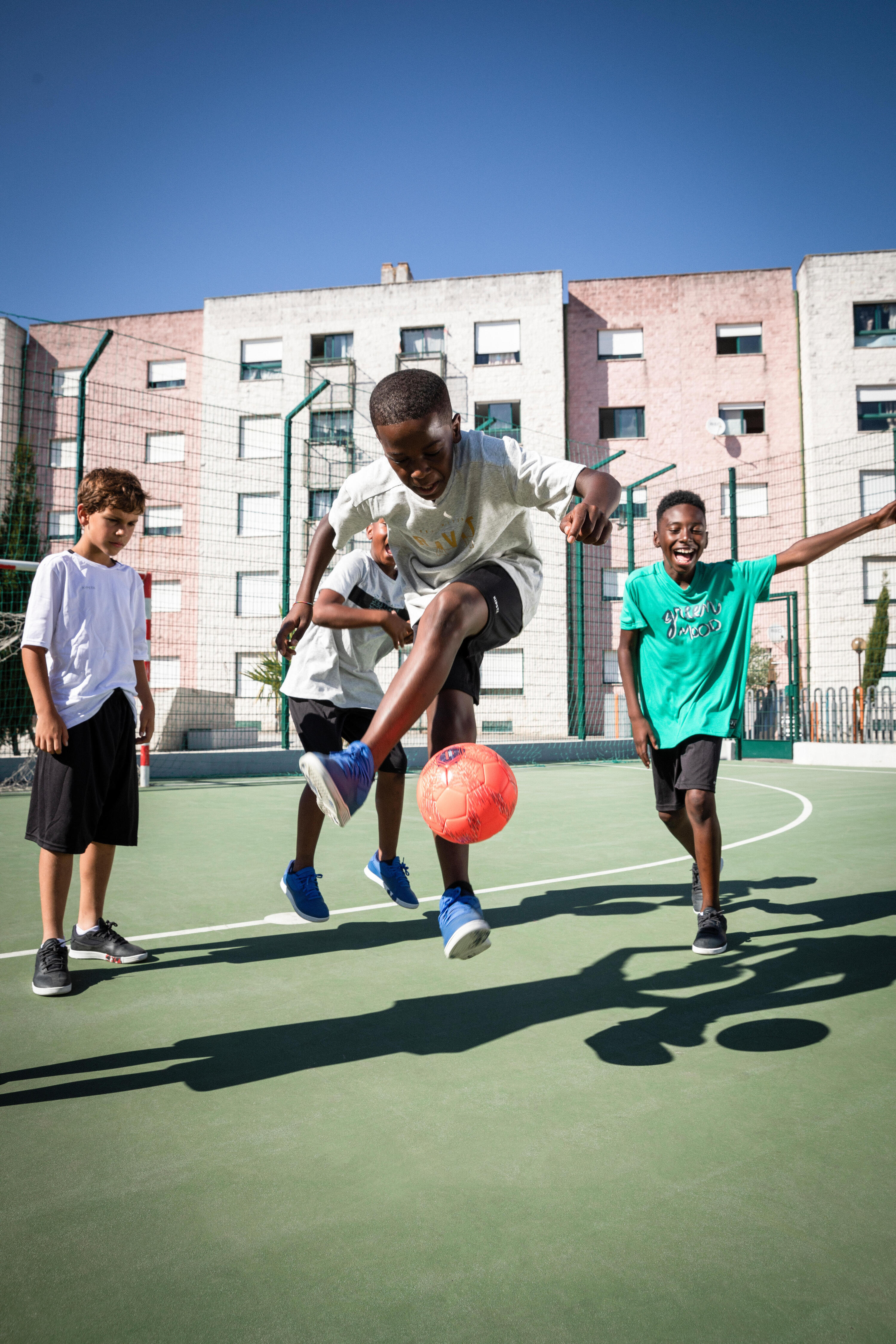 Chaussures enfants BARRIO Street Football JR Bleu 8/16