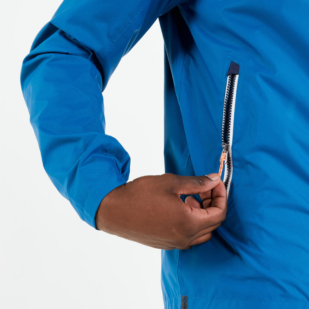 Chamarra de vela impermeable azul marino con blanco para hombre Sailing 100