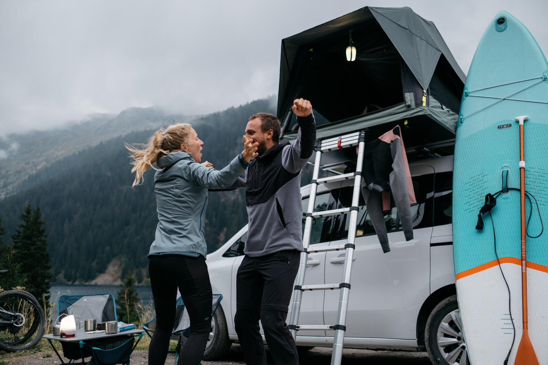 Matériel pour un voyage en van, quels sont les indispensables ?