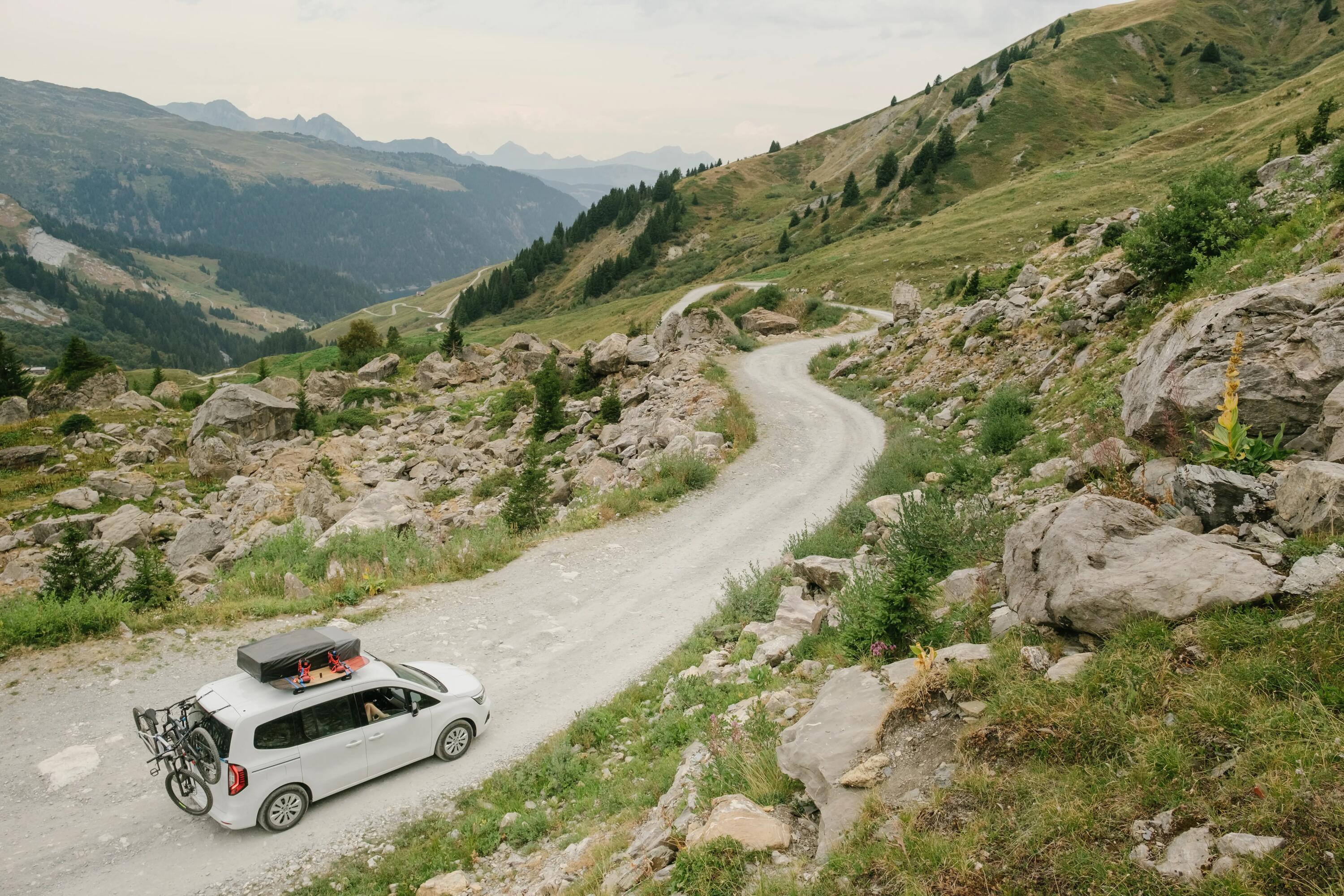Viajar en furgoneta camper: nuestros imprescindibles