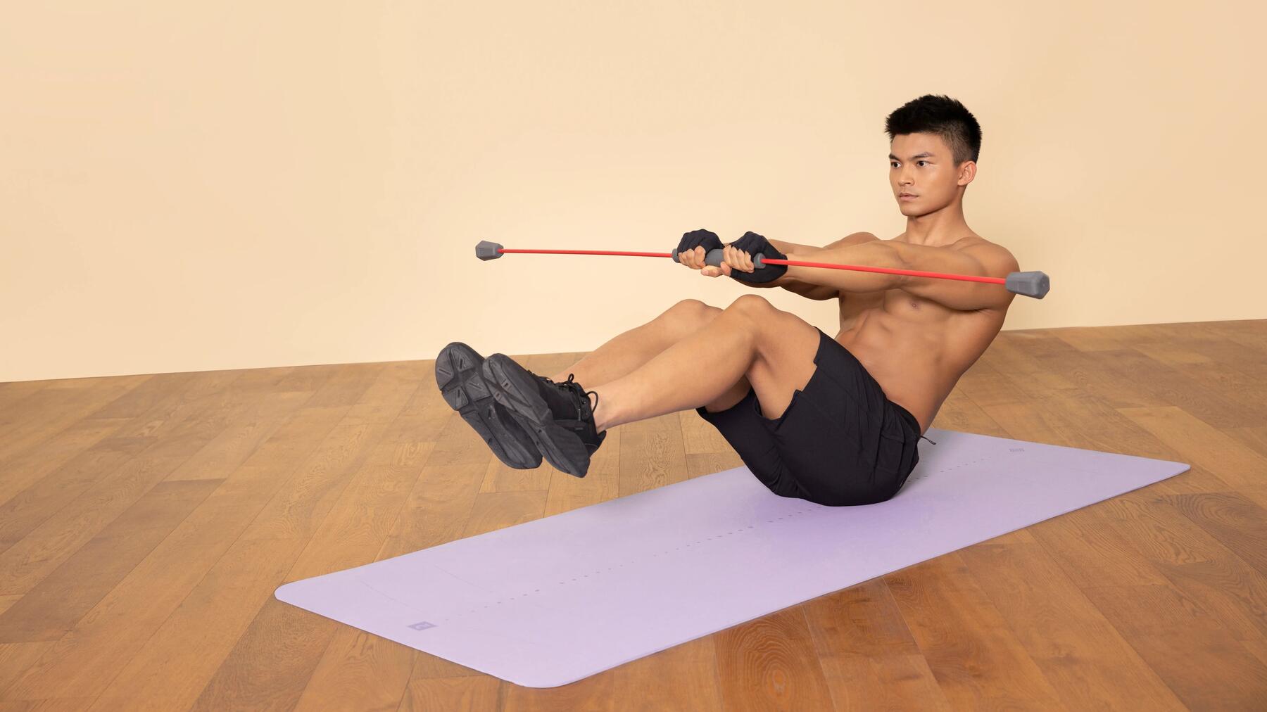 hombre haciendo abdominales en v