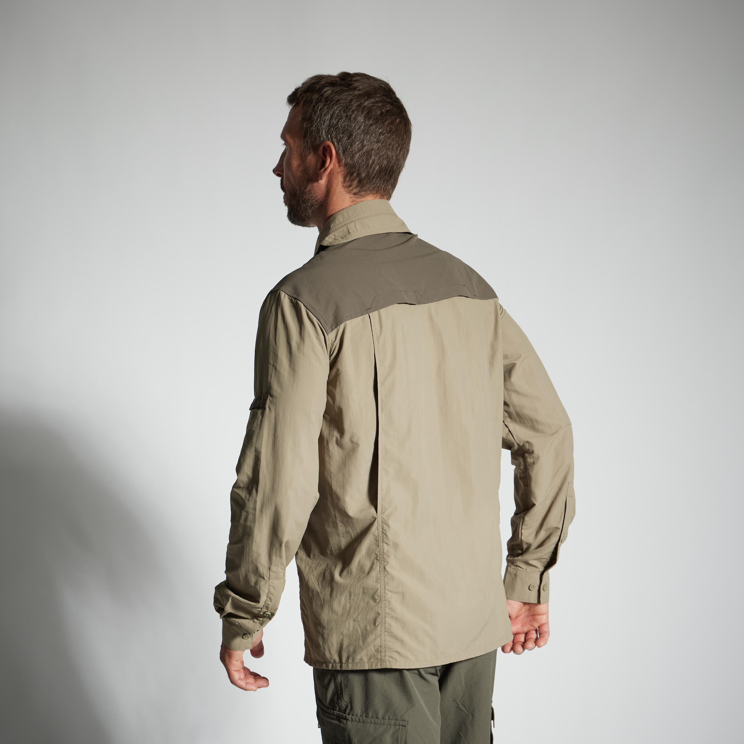 LIGHT AND BREATHABLE LONG-SLEEVED SHIRT 520 GREEN 2/13