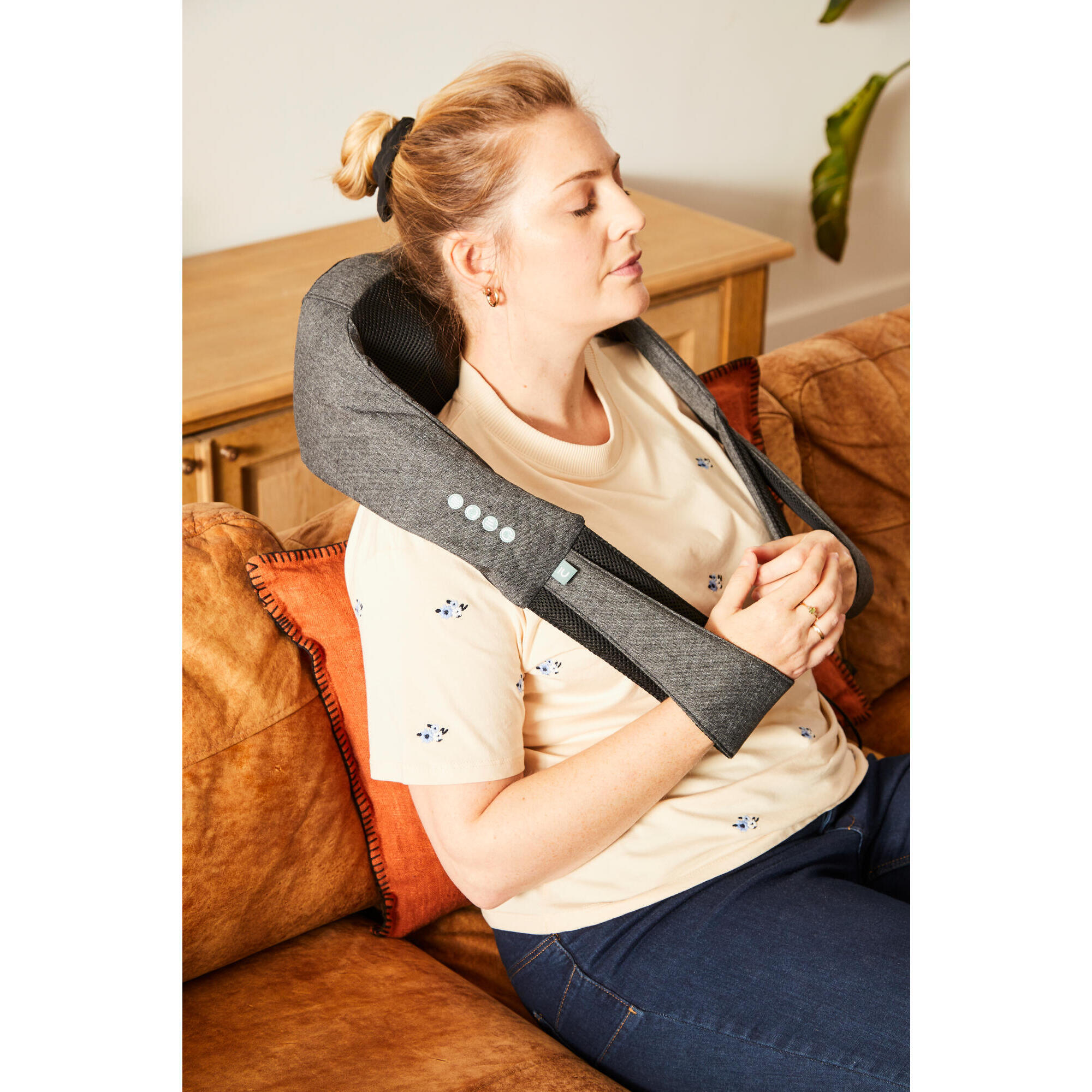 Masajeador cervical espalda electrico cinturon Decathlon