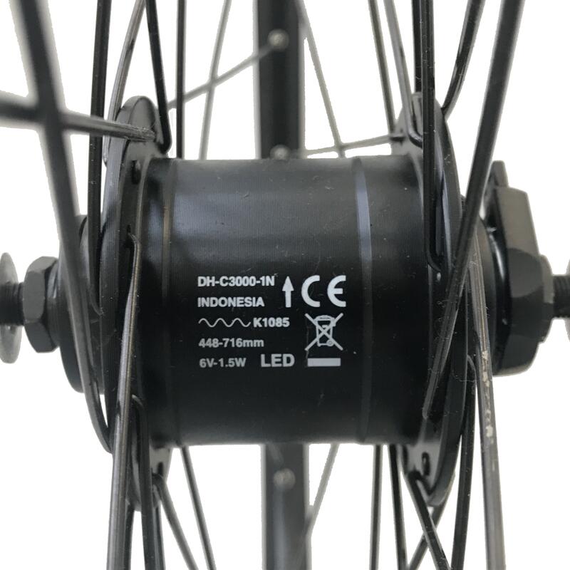 ROUE 28 AVANT DOUBLE PAROIS V-BRAKE NOIR MOYEUX DYNAMO SIMANO DH-C3000-1N LD500