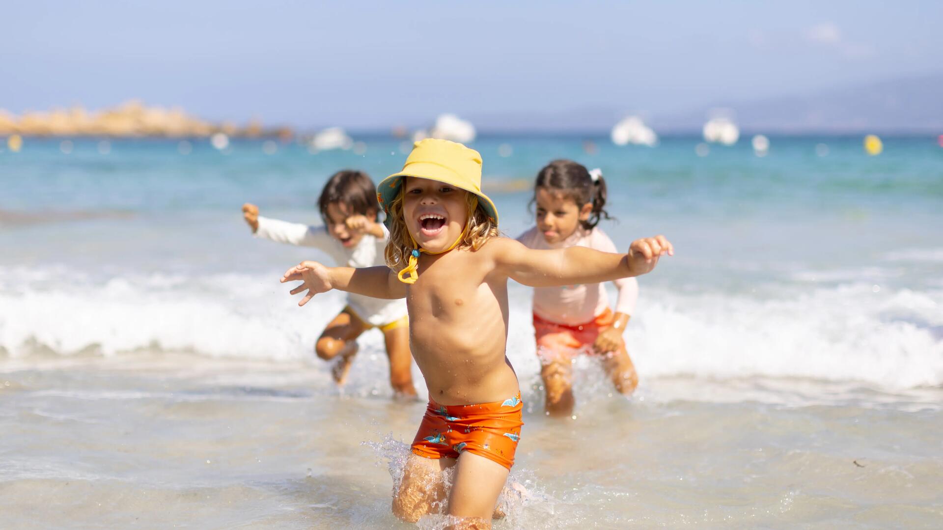 Chapeau Anti UV Bébé Réversible Jaune et Bleu Imprimé Savane