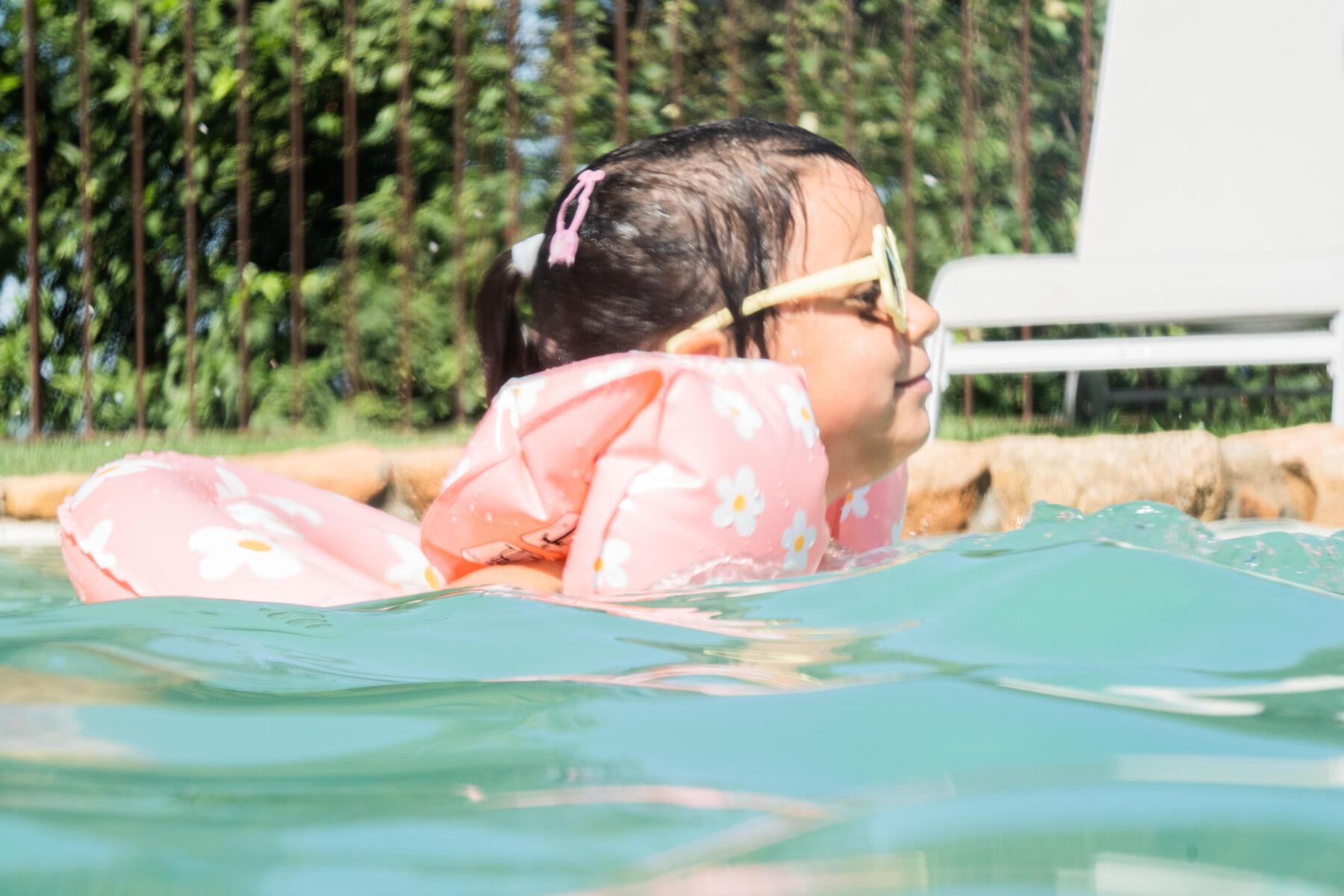 Vienne : un bassin mobile pour apprendre à nager aux enfants