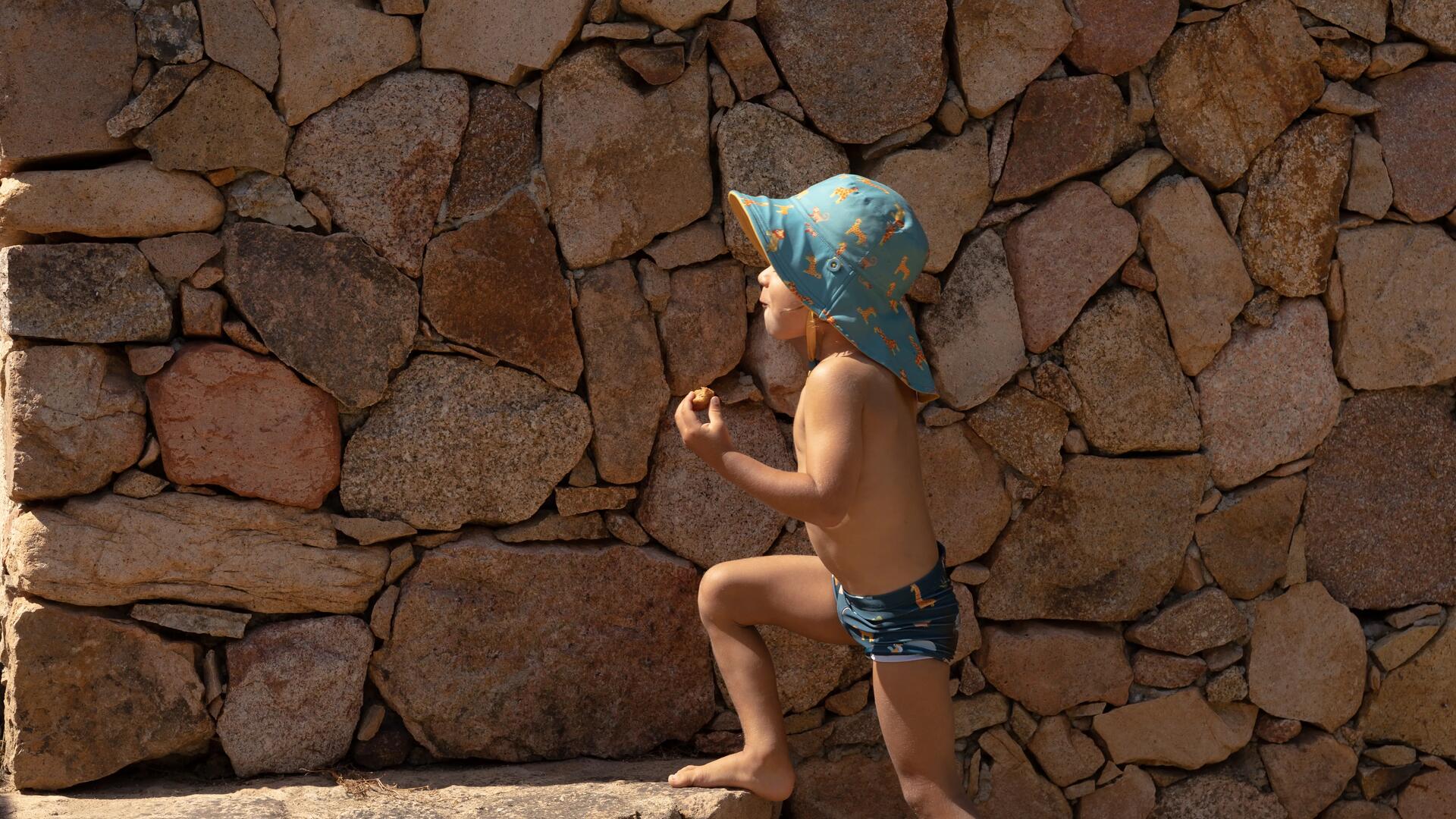 Chapeau Anti UV Bébé Réversible Jaune et Bleu Imprimé Savane