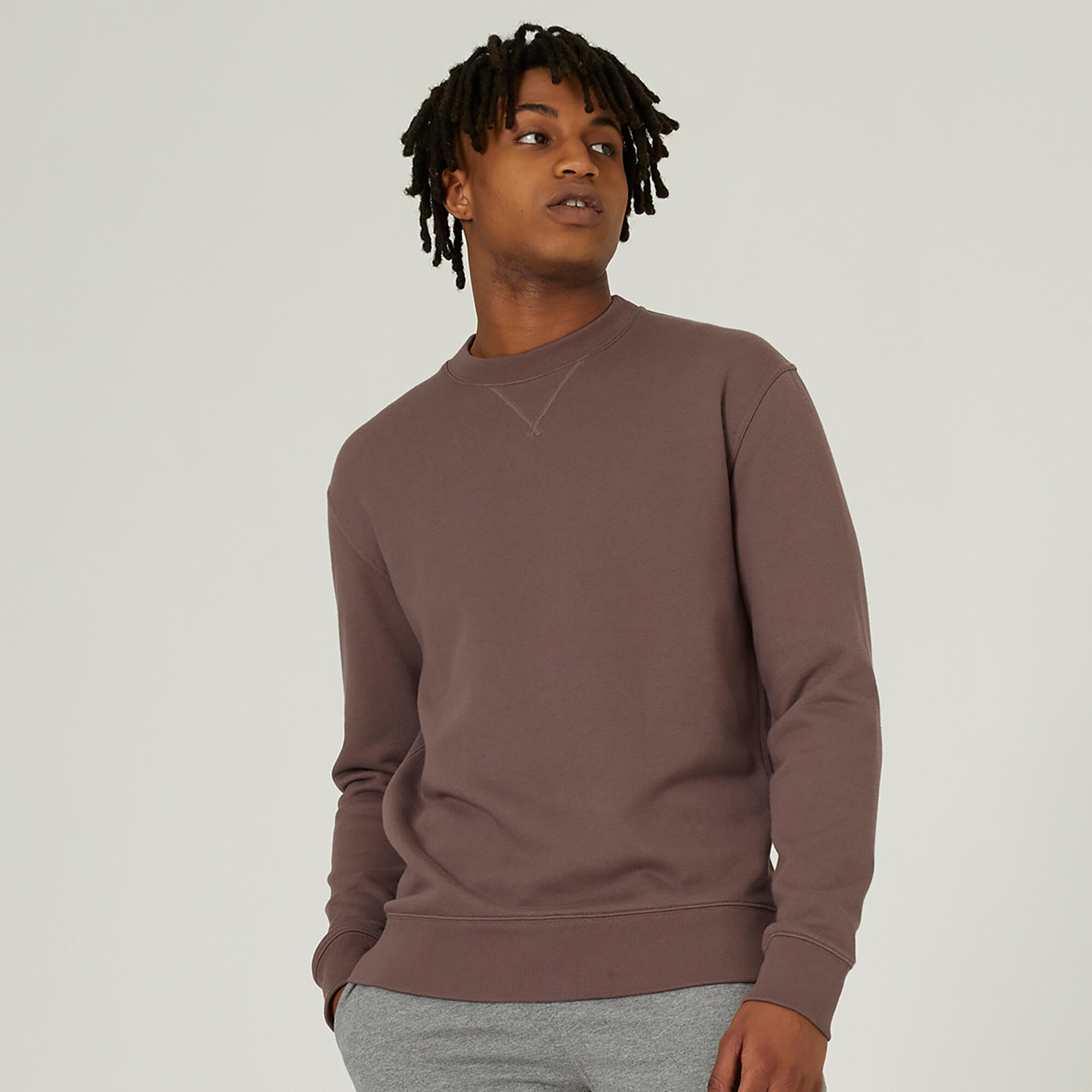 Men s Crew Neck Fitness Sweatshirt 500 Essentials Dark Grey DOMYOS Decathlon