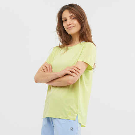 The women’s OUTLINE SUMMER t-shirt combines comfort, lightness and moisture transfer