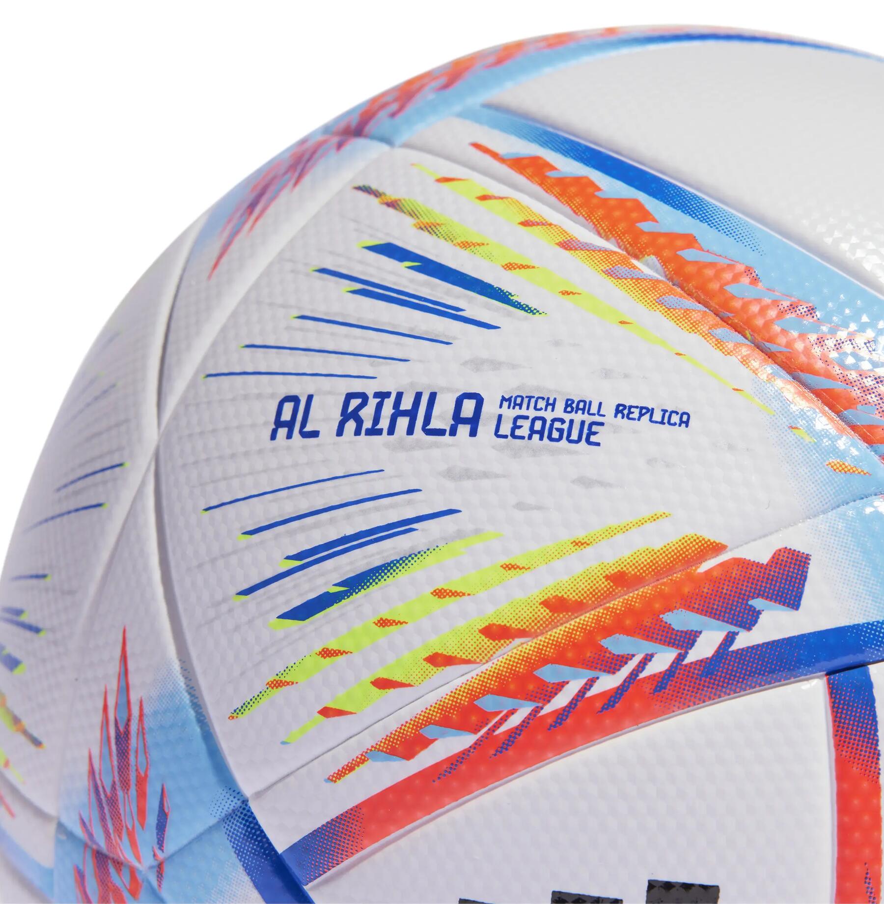 Uniforia: le ballon de football de 2021 !