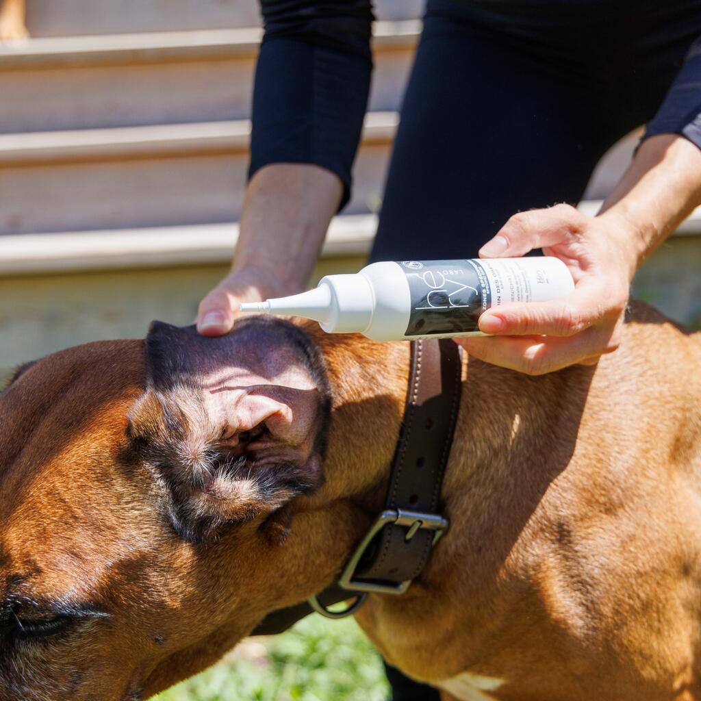 Roztok na čistenie a ochranu okolia očí pre psov