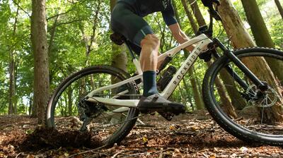 vtt_semi_rigide_tout_suspendu_rockrider.jpg