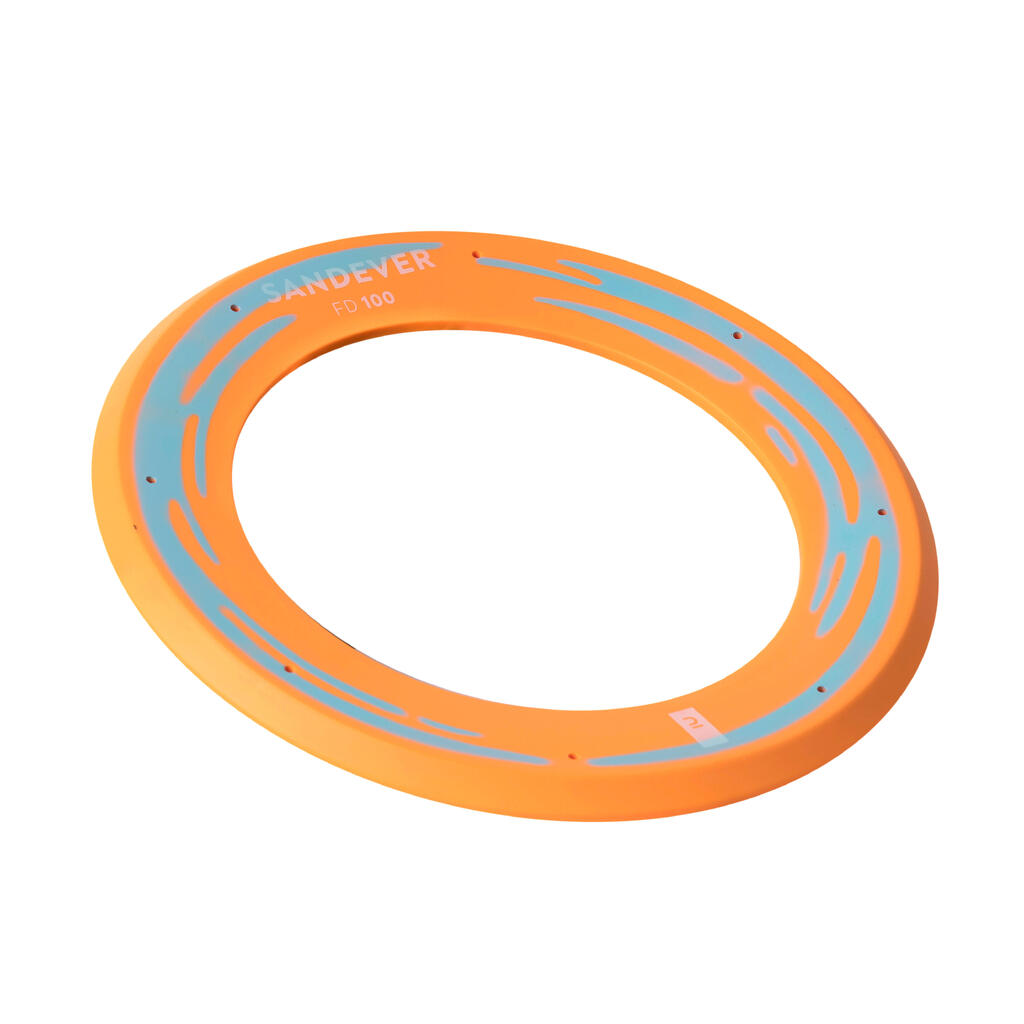 Anneau souple orange permettant de faire des lancers de longue distance.