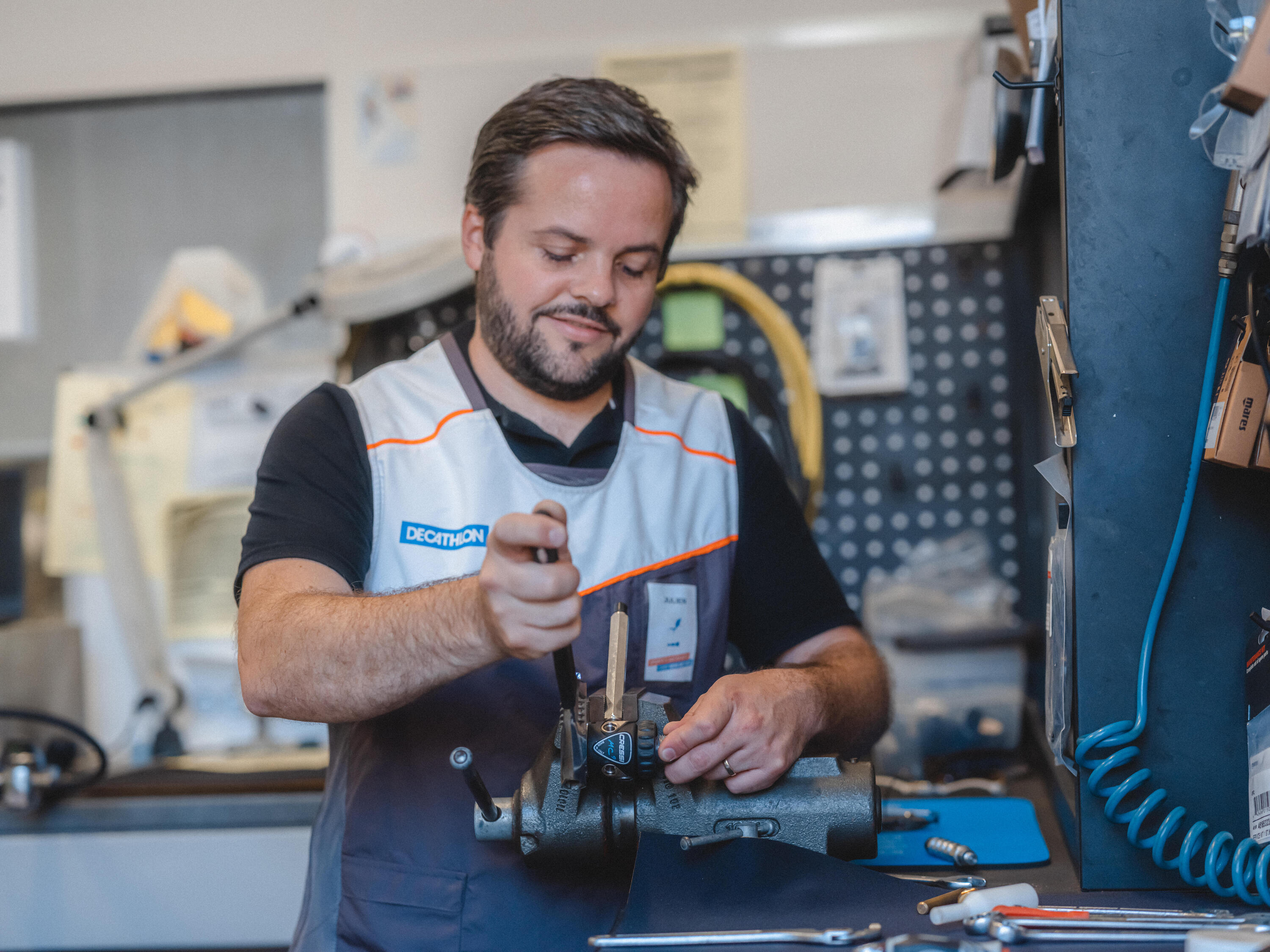 RÉVISION 1ER ÉTAGE DÉTENDEUR COMPENSÉ DE PLONGÉE SOUS-MARINE 1/3