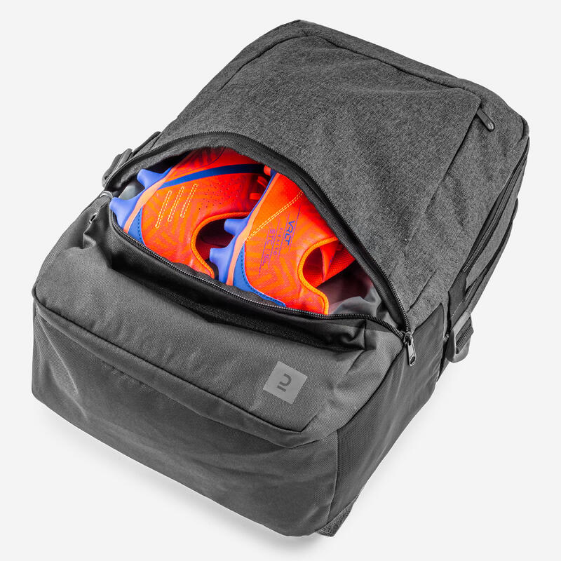 Si practicas running esta mochila de Decathlon te cambia la vida y