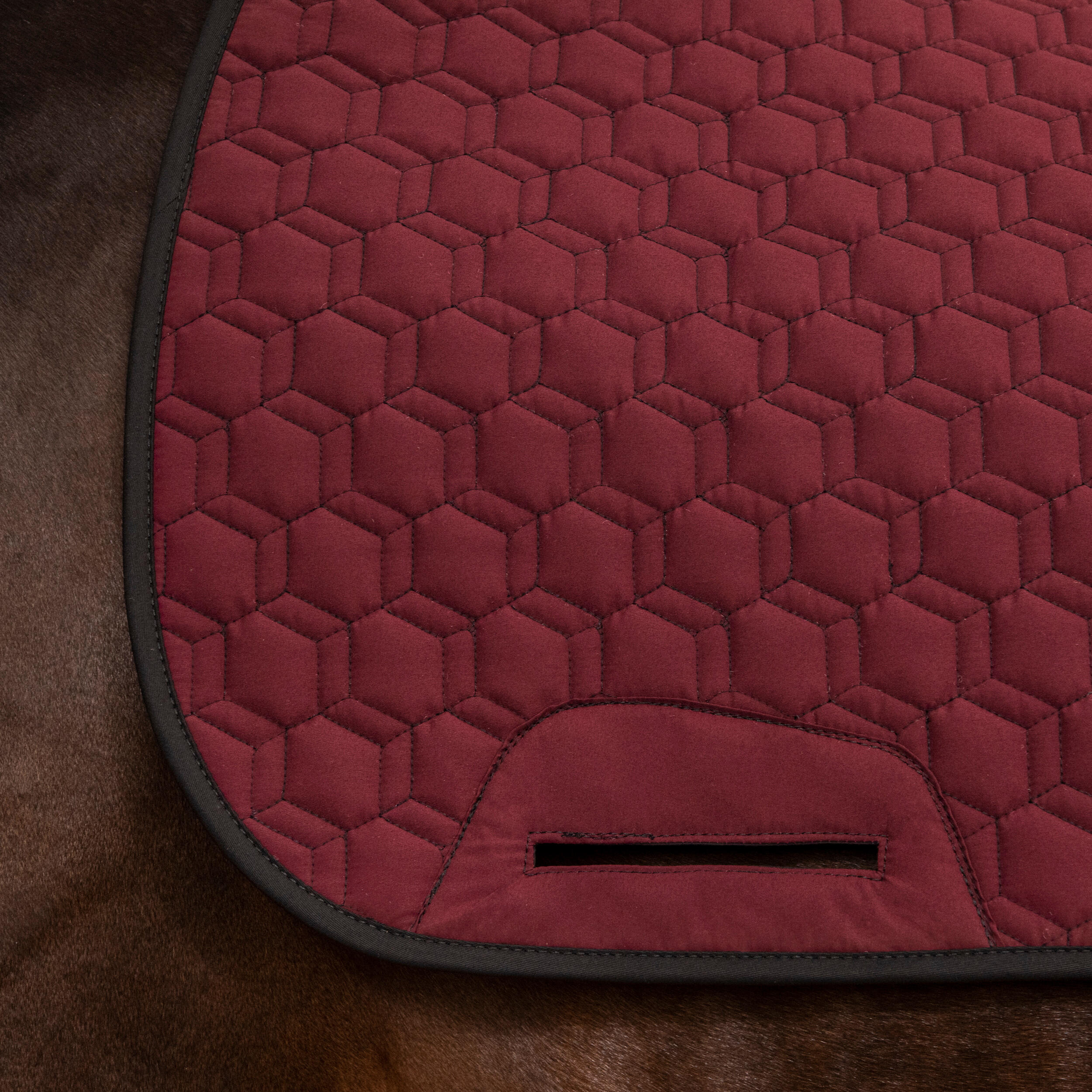 Tapis de selle équitation réversible Cheval et Poney - 500 noir / bordeaux 8/9