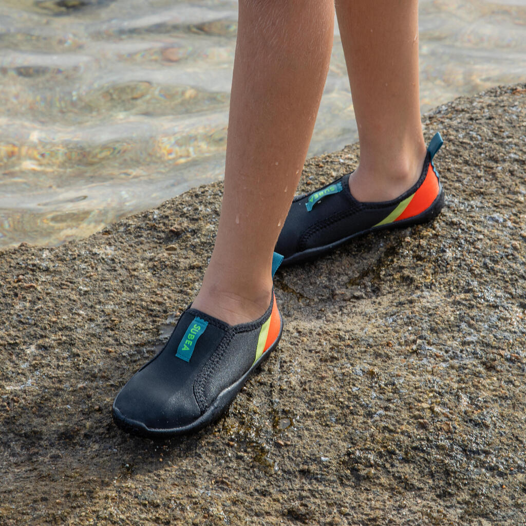 Kid's elasticated aquashoes - Aquashoes 120 black orange