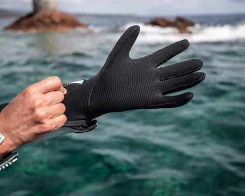 conseil comment choisir gants plongee sous-marine